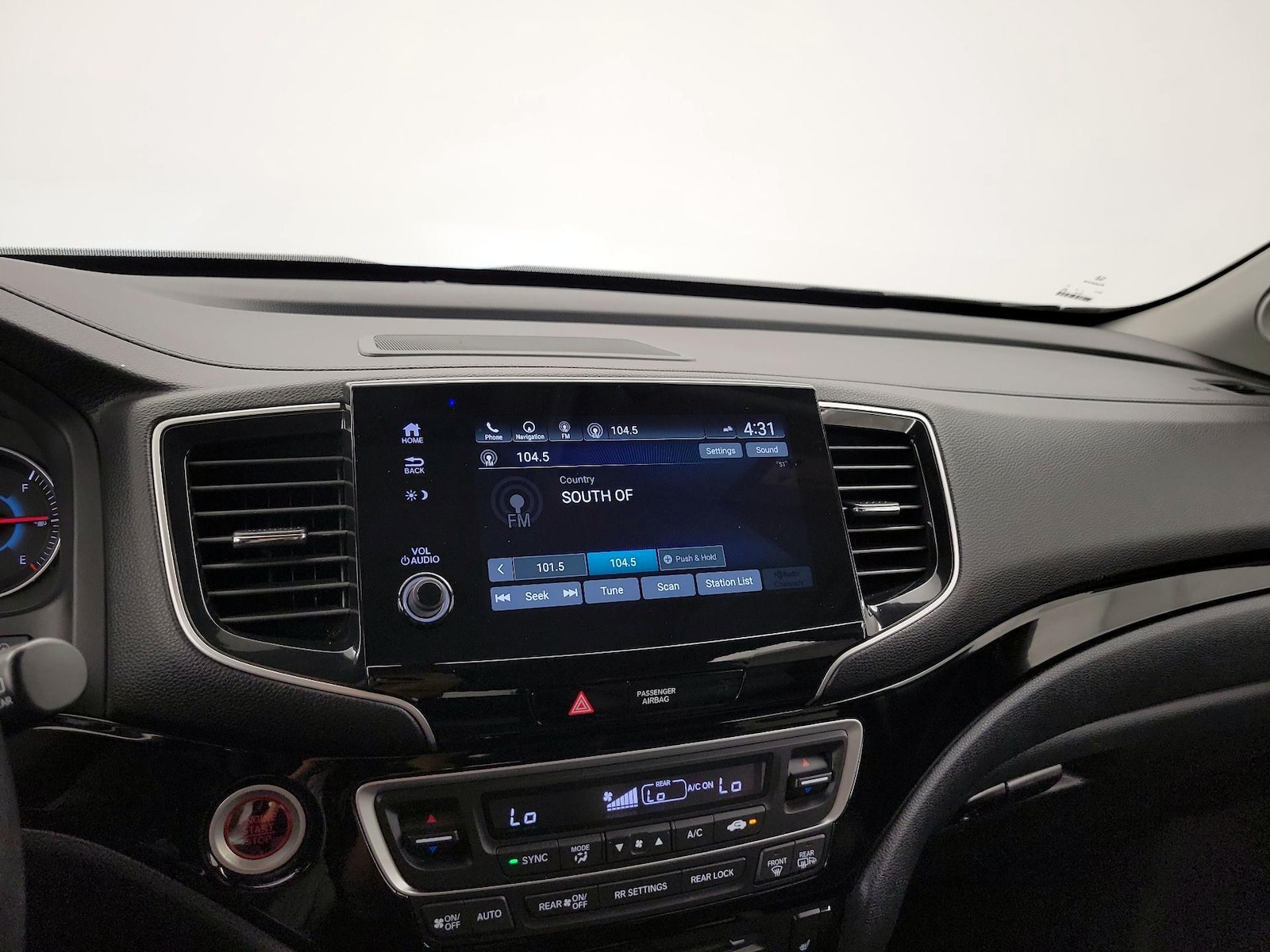 2021 Honda Pilot Touring - Photo 17