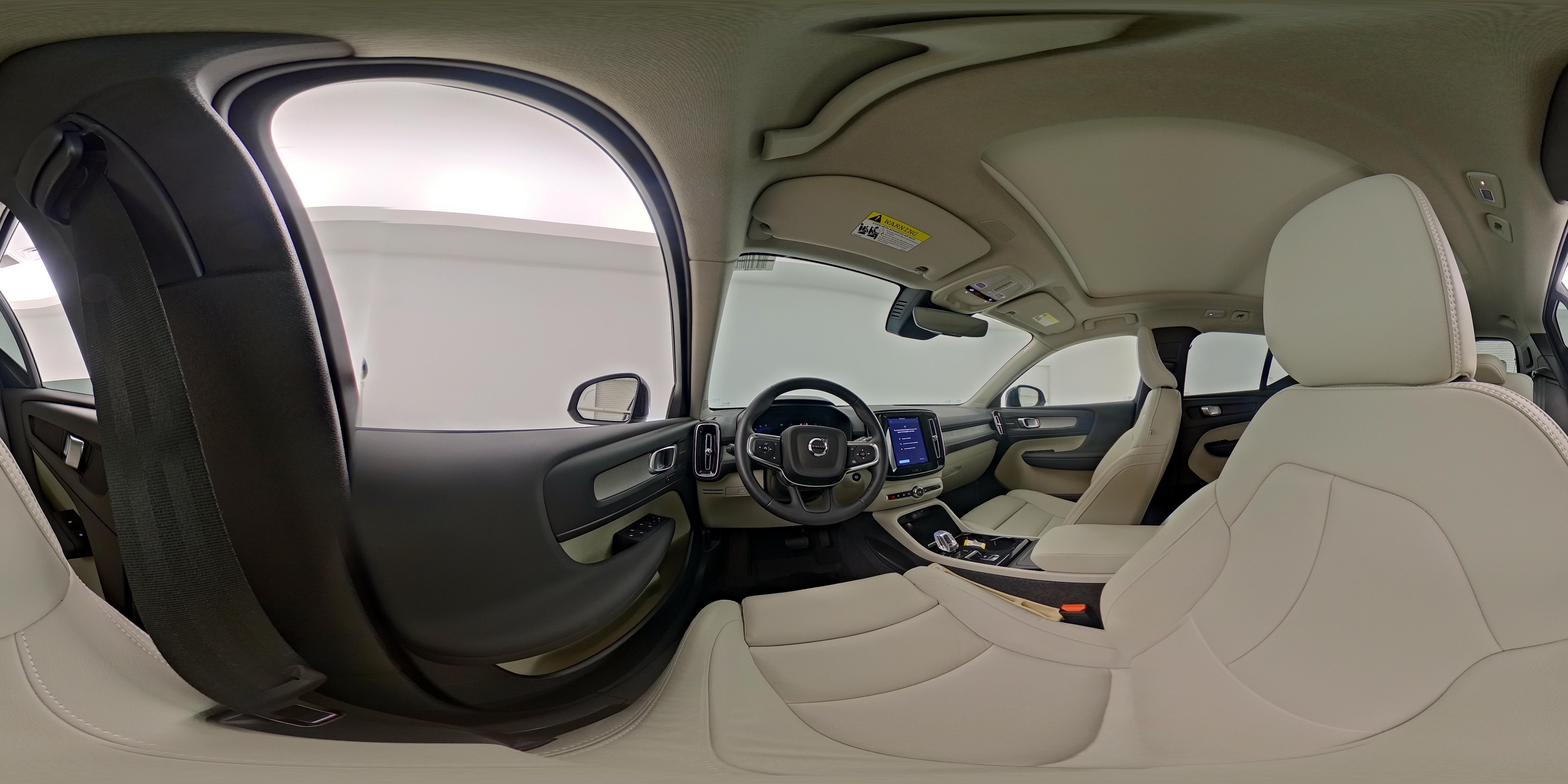 2025 Volvo XC40 Plus - Photo 28