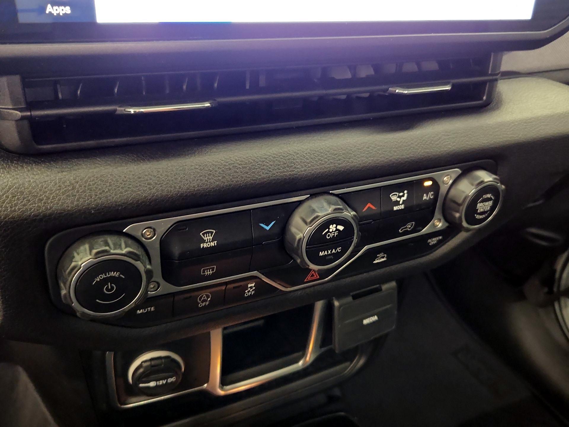 Thumbnail: 2024 Jeep Wrangler - 16