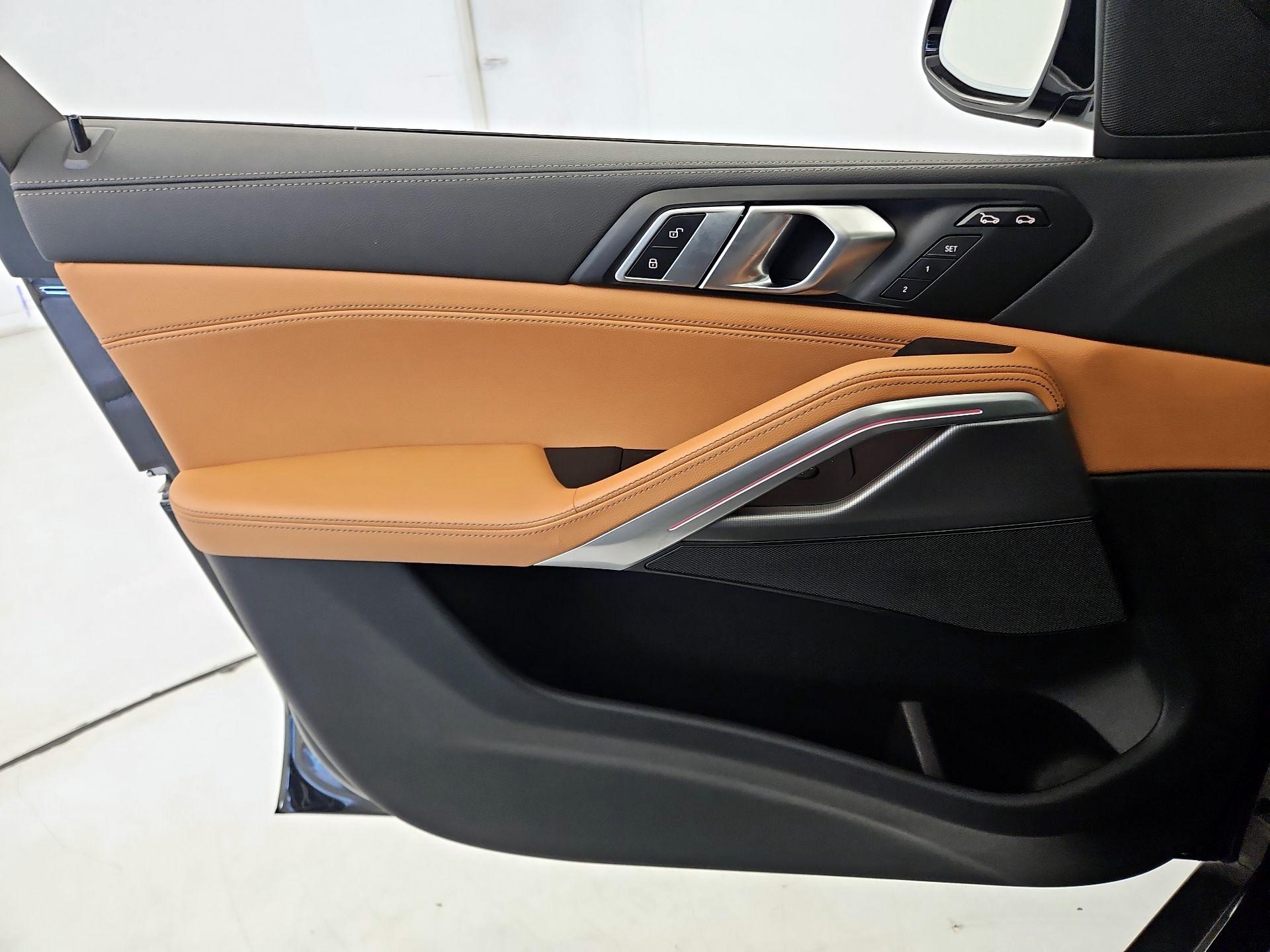 Thumbnail: 2022 BMW X6 - 12
