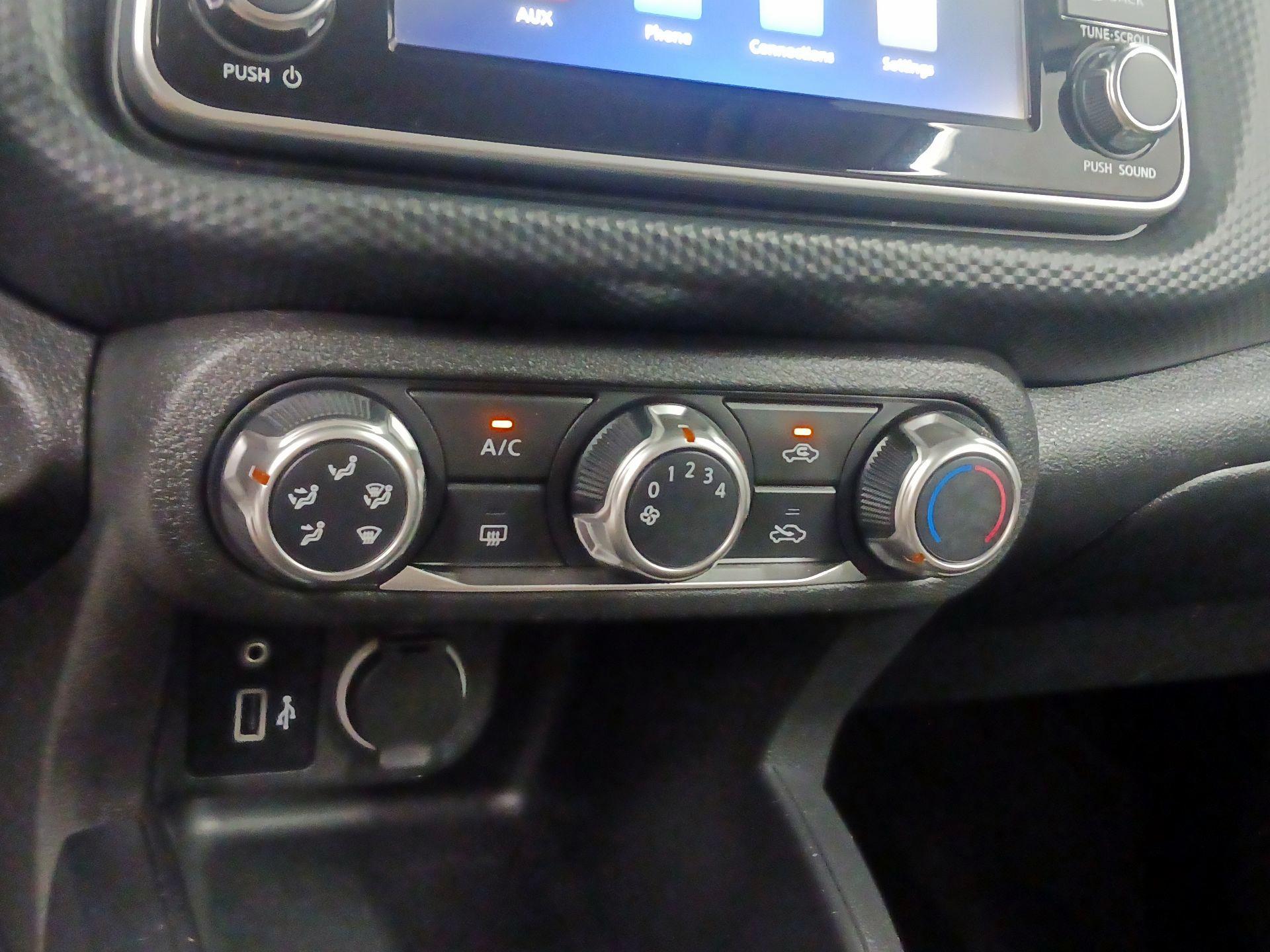 Thumbnail: 2021 Nissan Kicks - 15