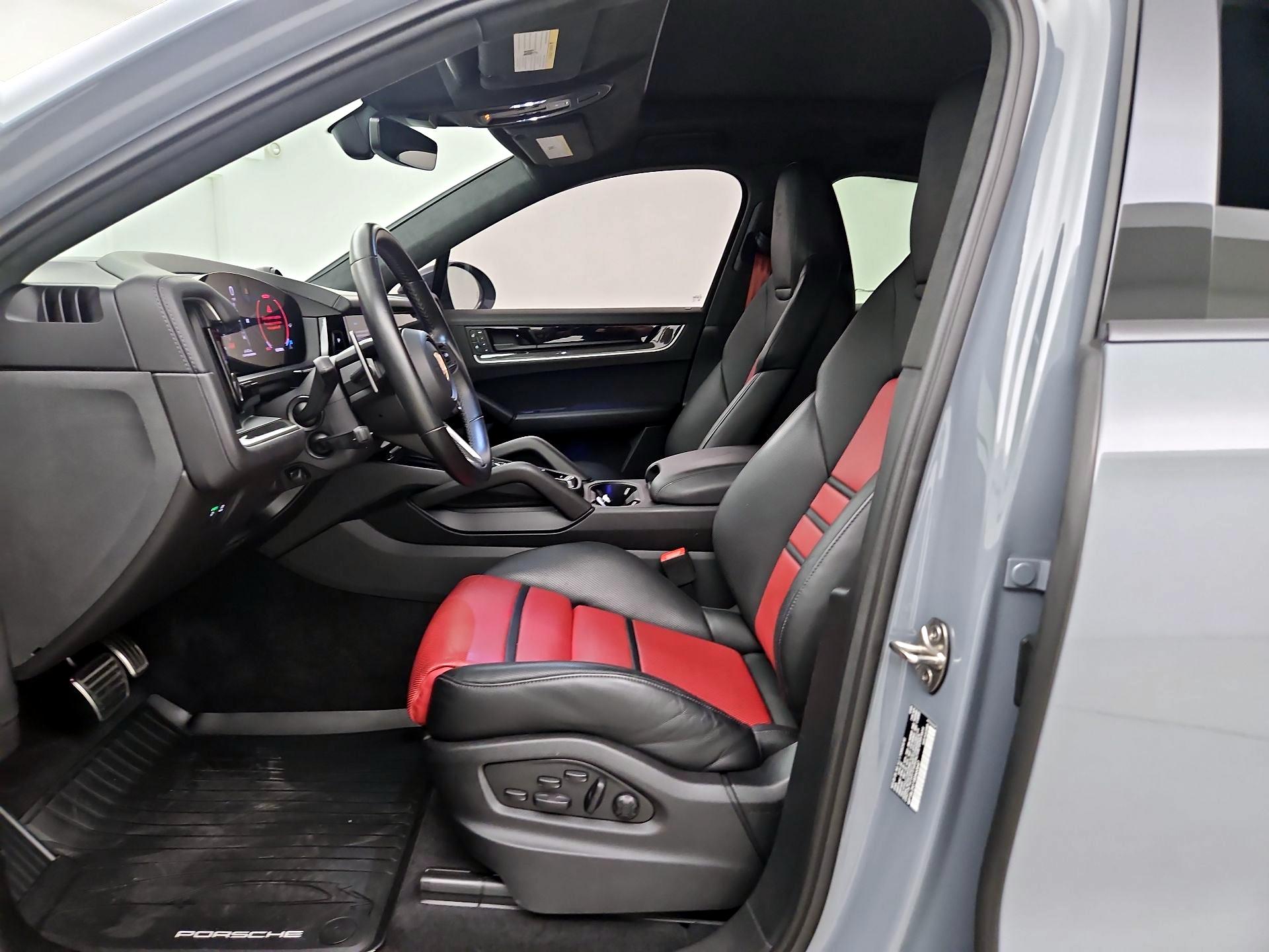 Thumbnail: 2024 Porsche Cayenne - 11