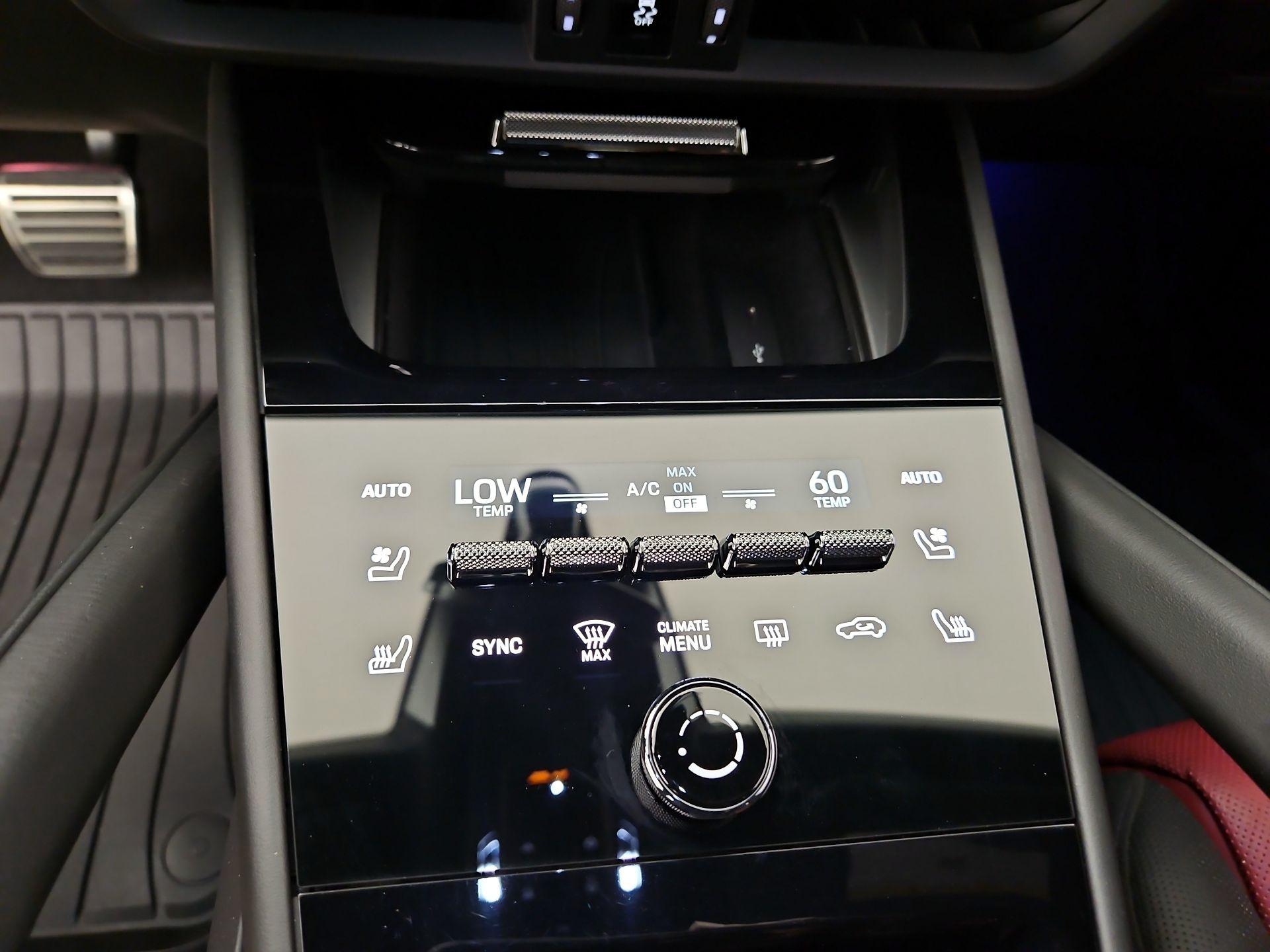 Thumbnail: 2024 Porsche Cayenne - 17