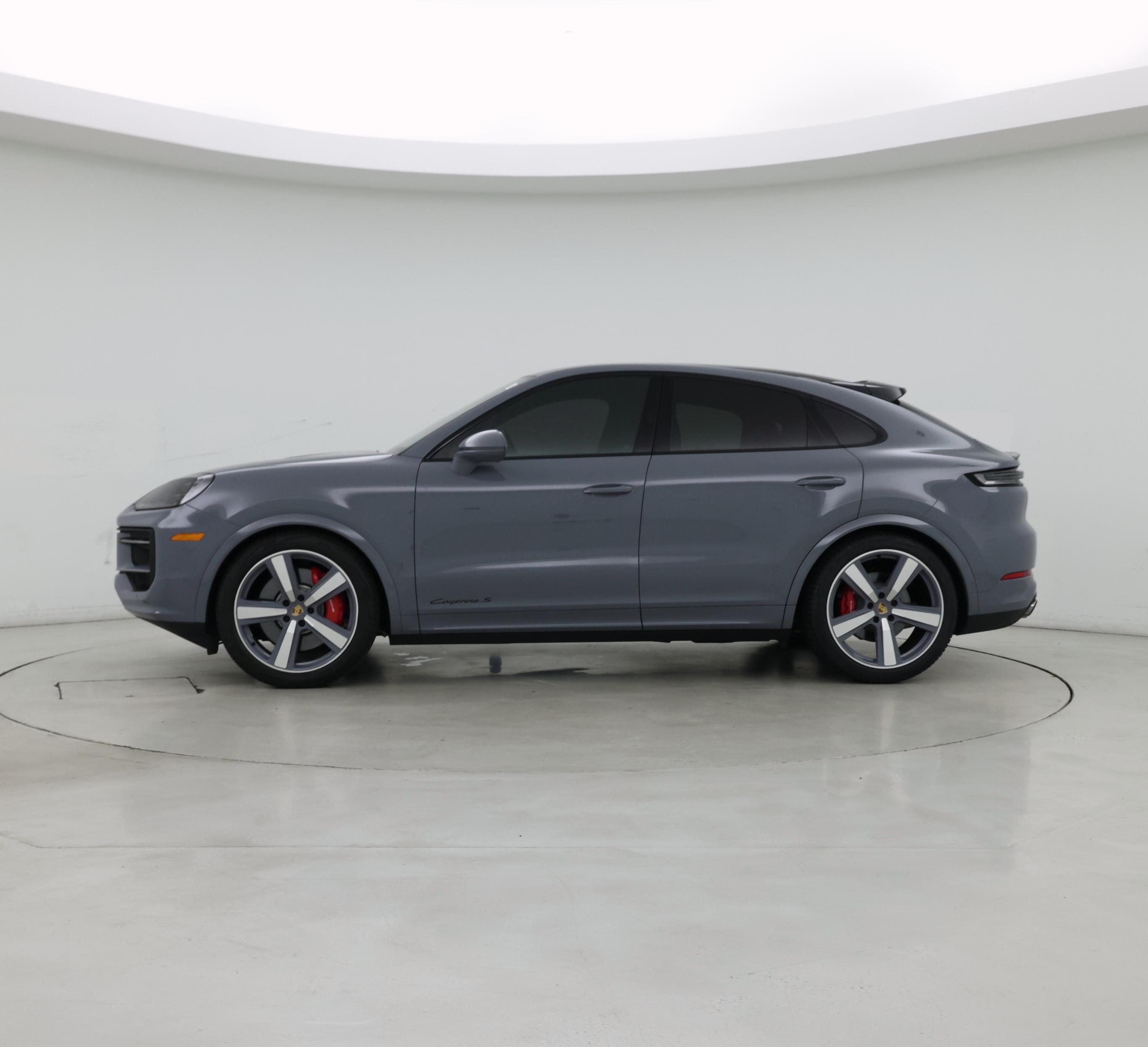Thumbnail: 2024 Porsche Cayenne - 3