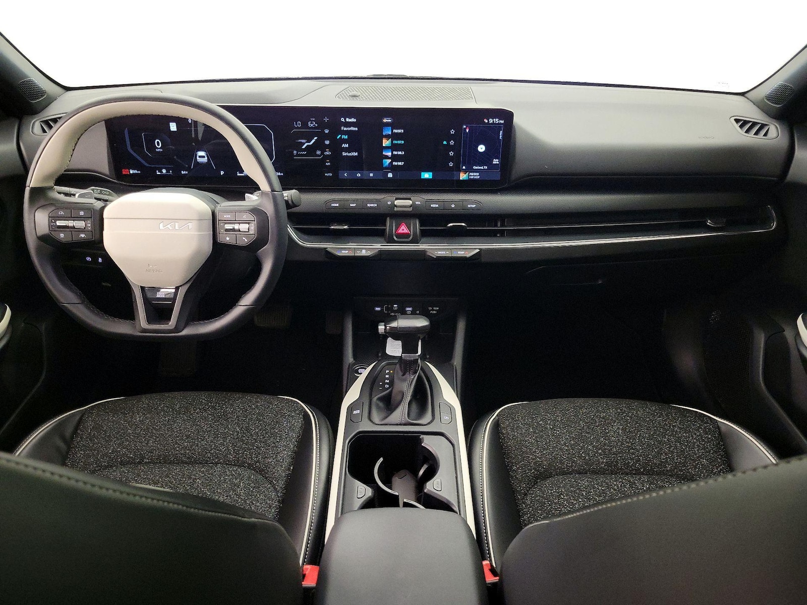 2025 Kia K4 GT-Line - Photo 10