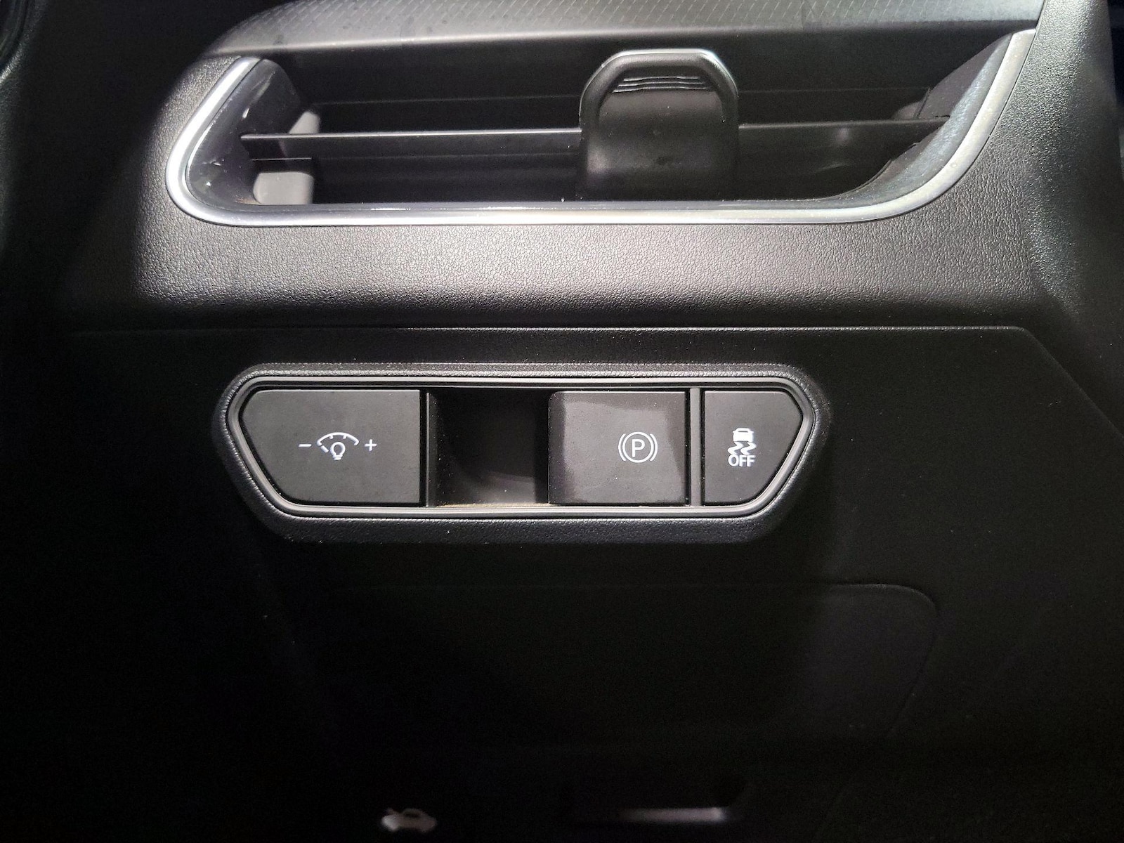 2025 Kia K4 GT-Line - Photo 14