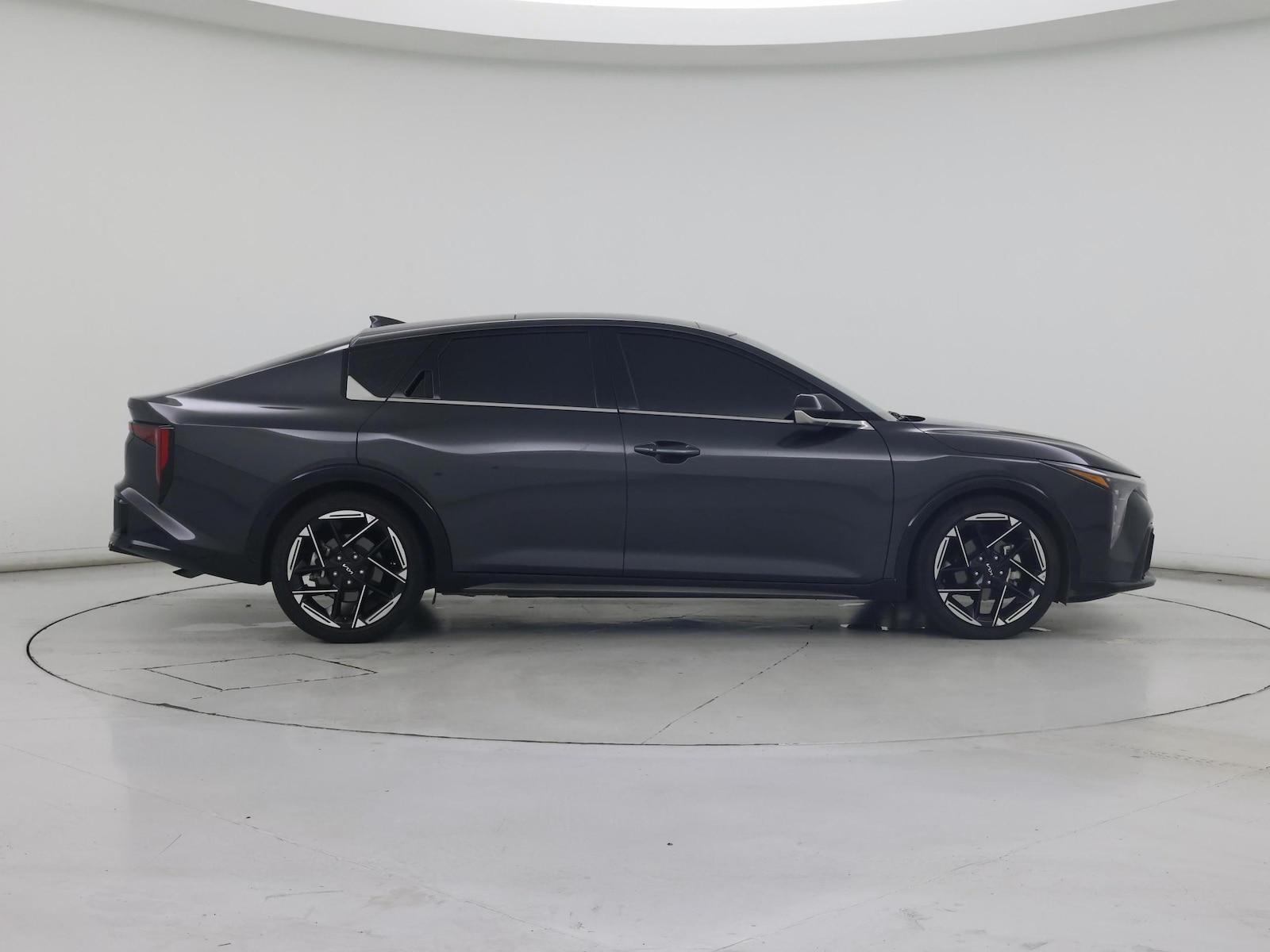 2025 Kia K4 GT-Line - Photo 8