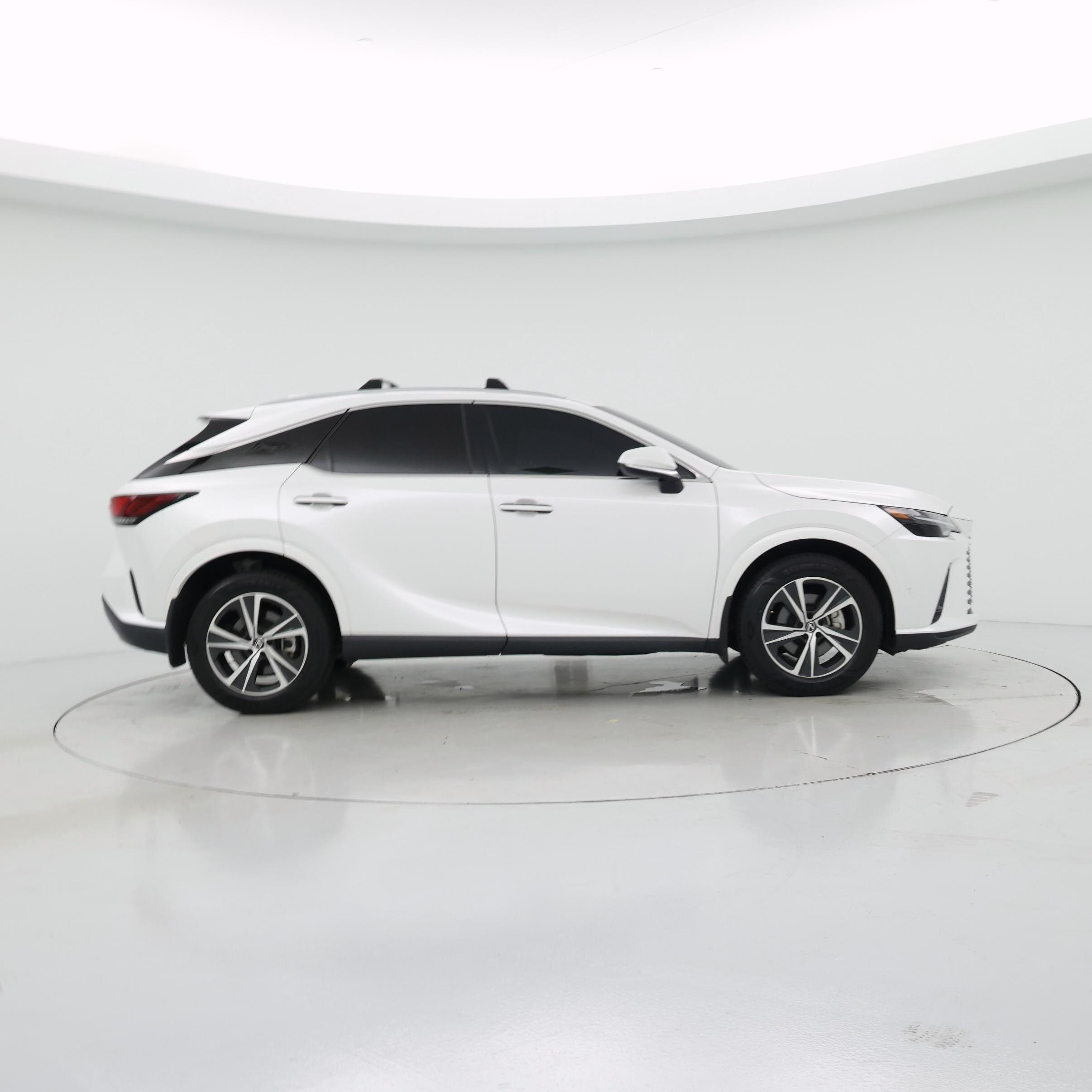 Thumbnail: 2024 Lexus RX - 7