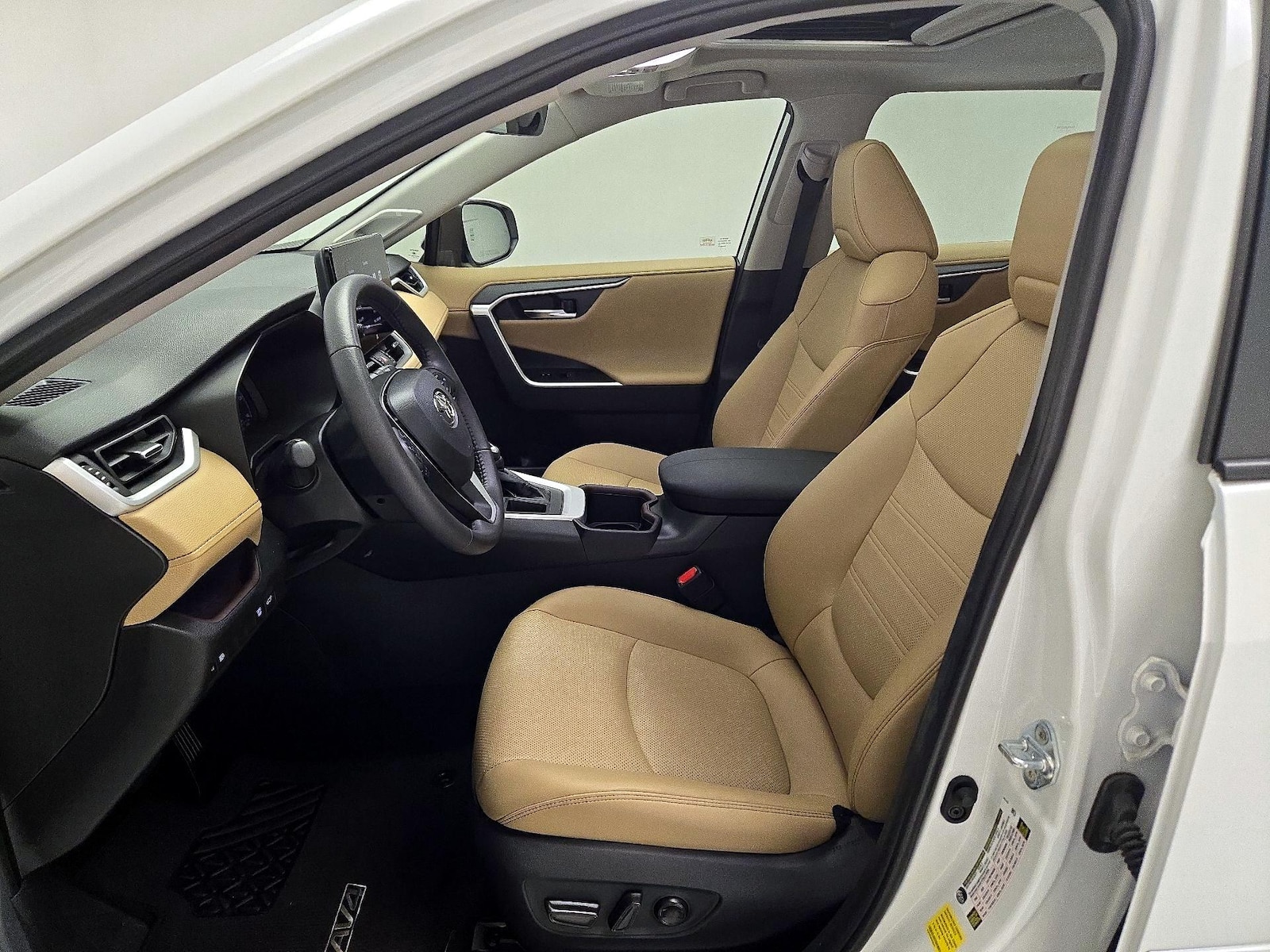 2025 Toyota RAV4 Limited - Photo 12