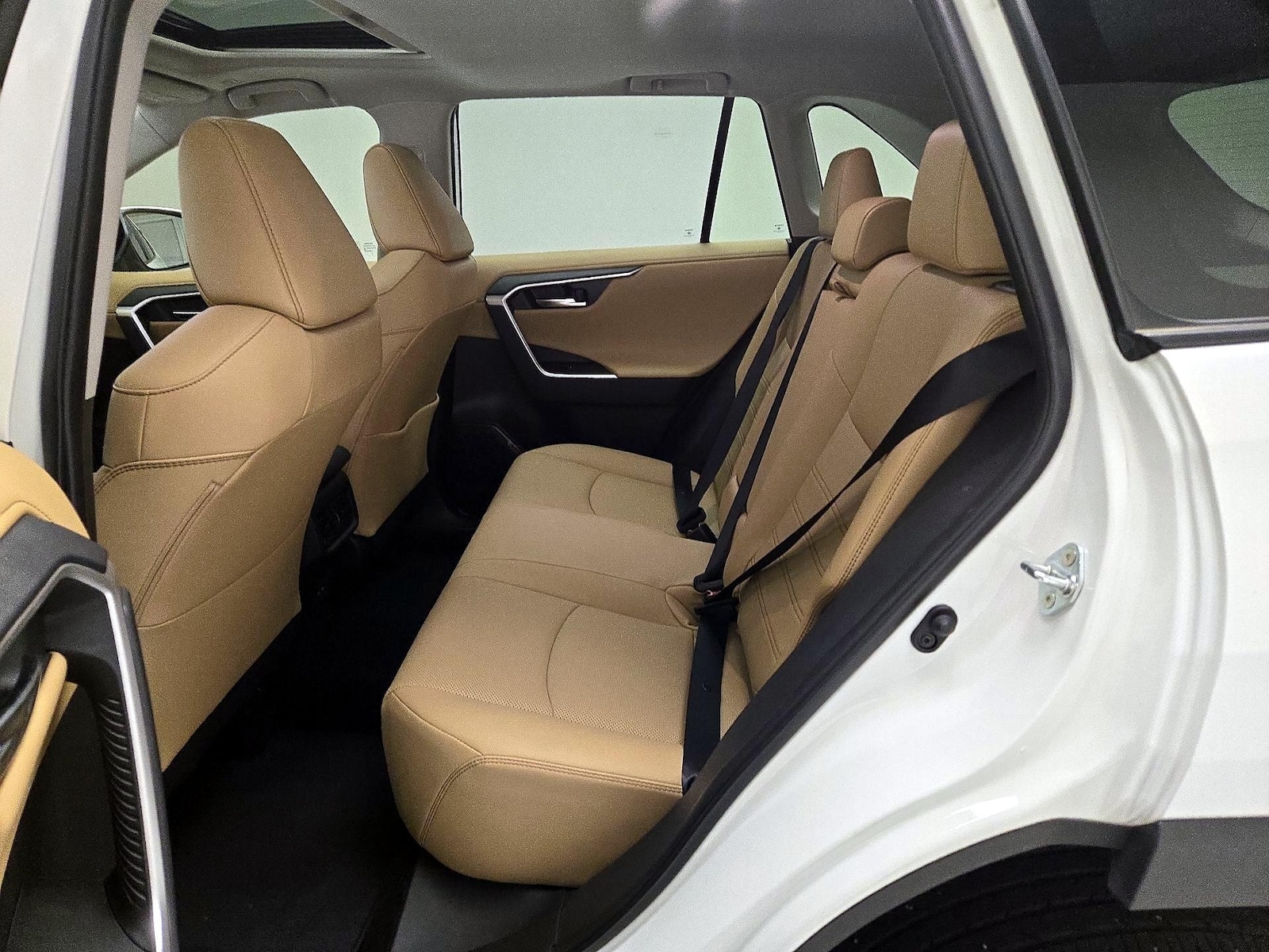 2025 Toyota RAV4 Limited - Photo 21