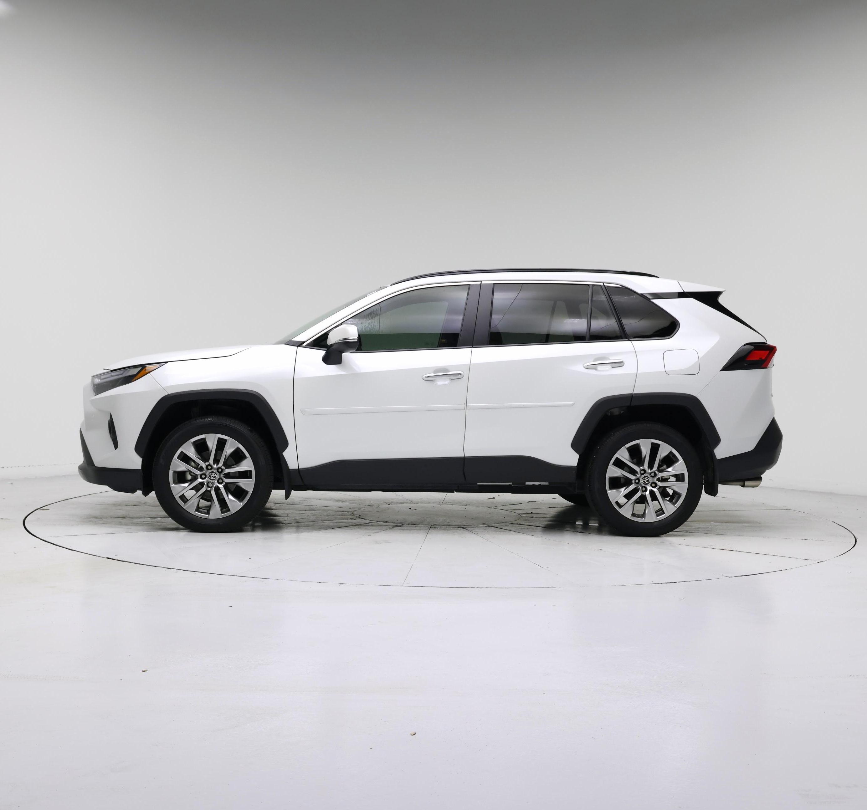 Thumbnail: 2025 Toyota RAV4 - 3
