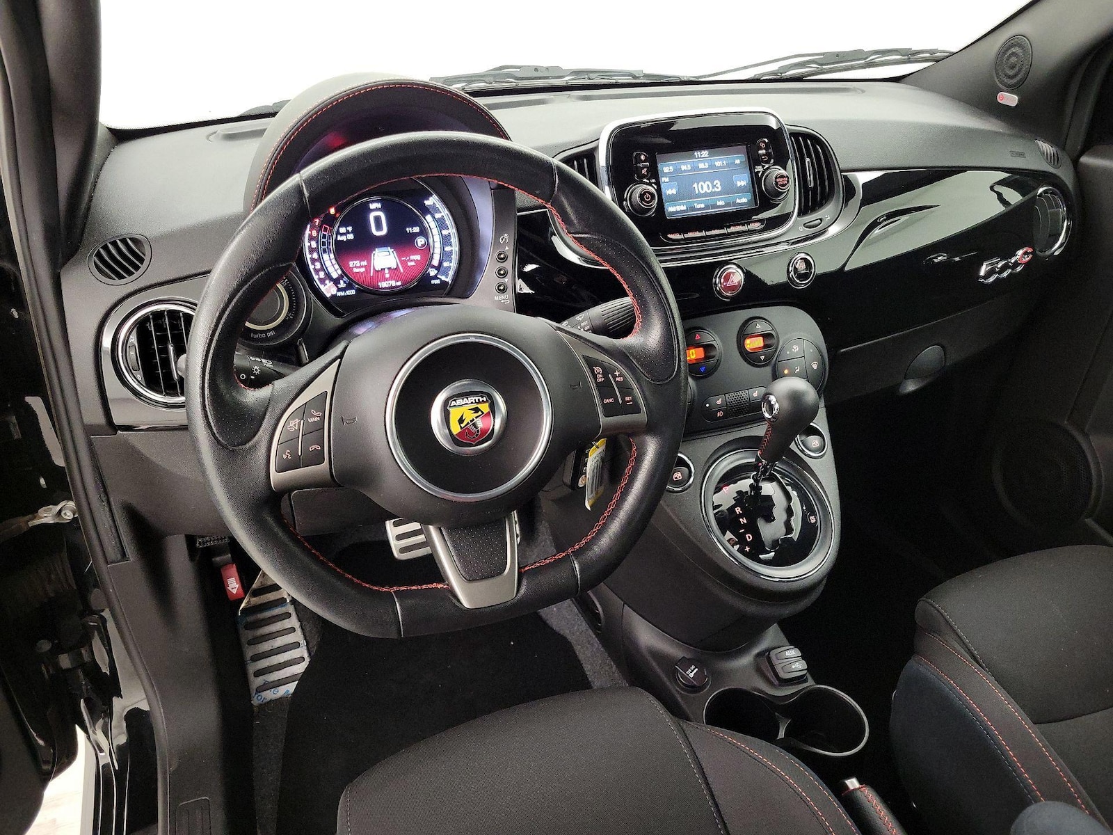 2017 FIAT 500c Abarth - Photo 10