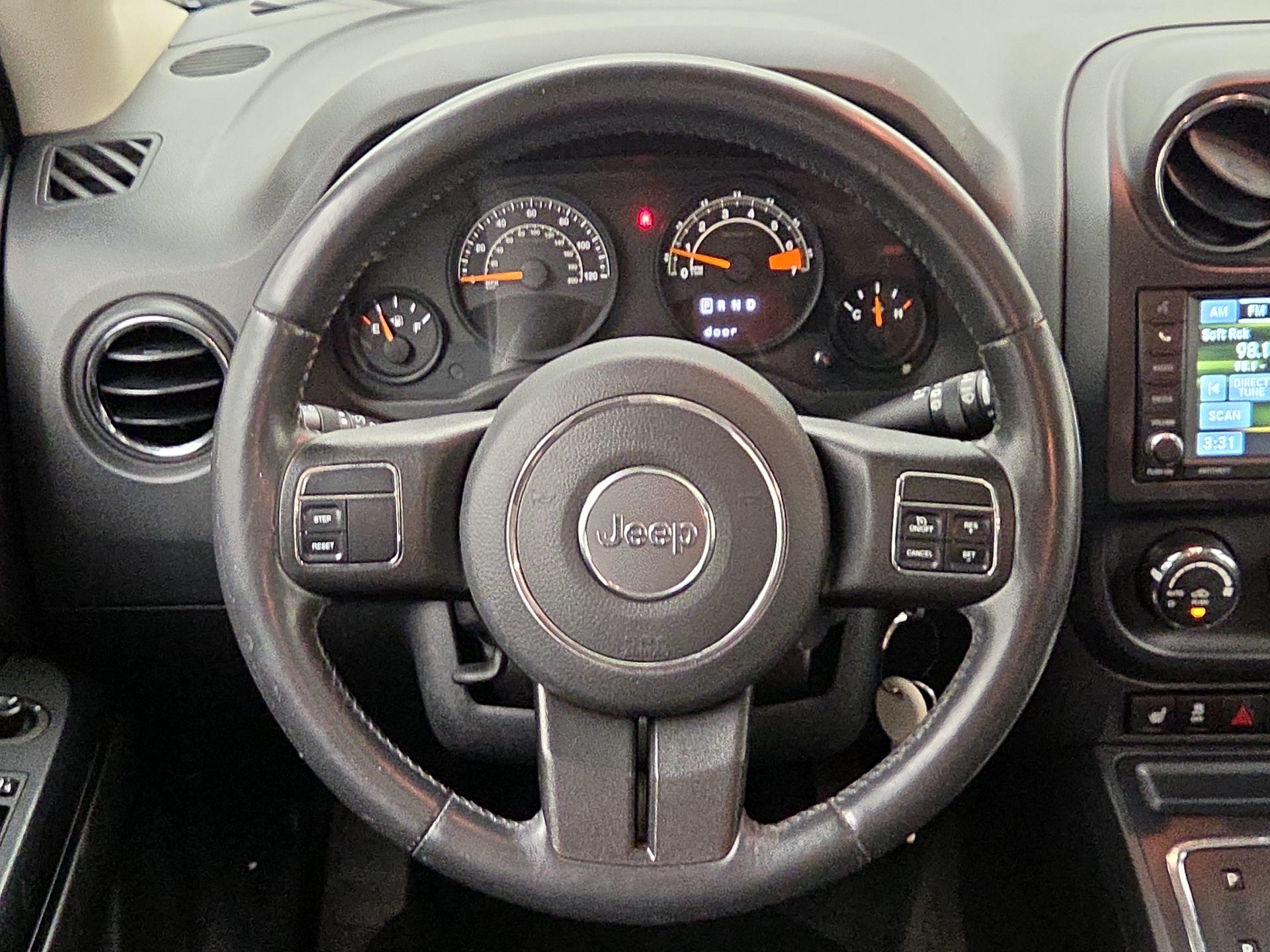 Thumbnail: 2016 Jeep Patriot - 10