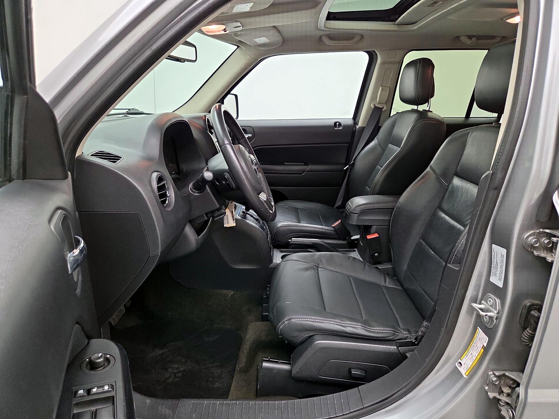 Thumbnail: 2016 Jeep Patriot - 11