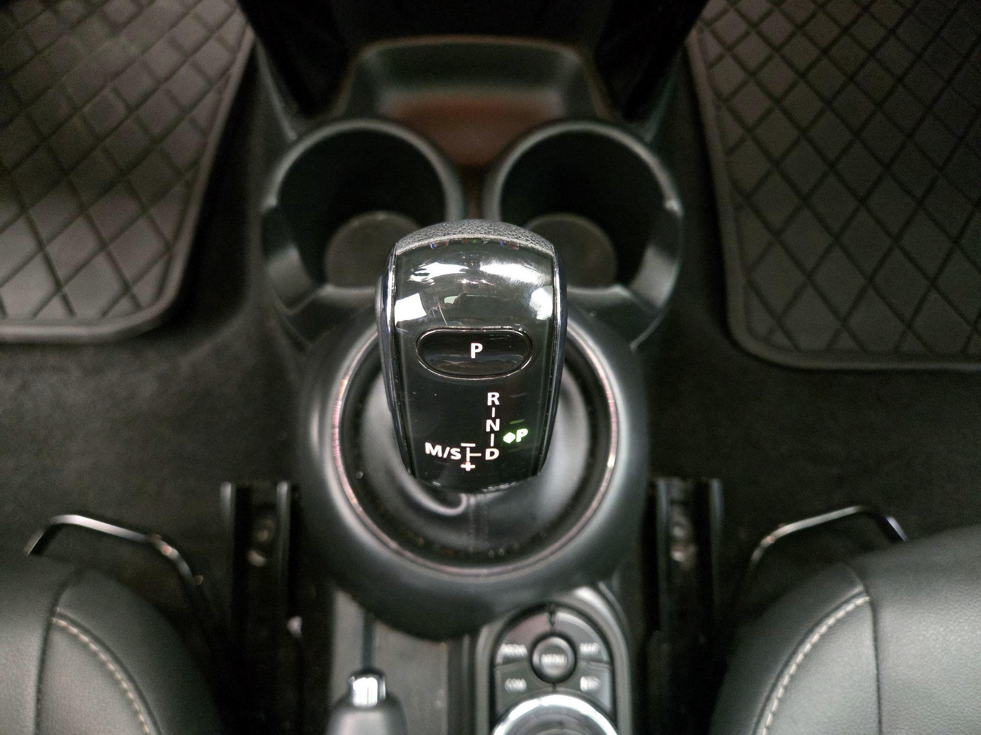 Thumbnail: 2023 MINI Cooper Hardtop - 17