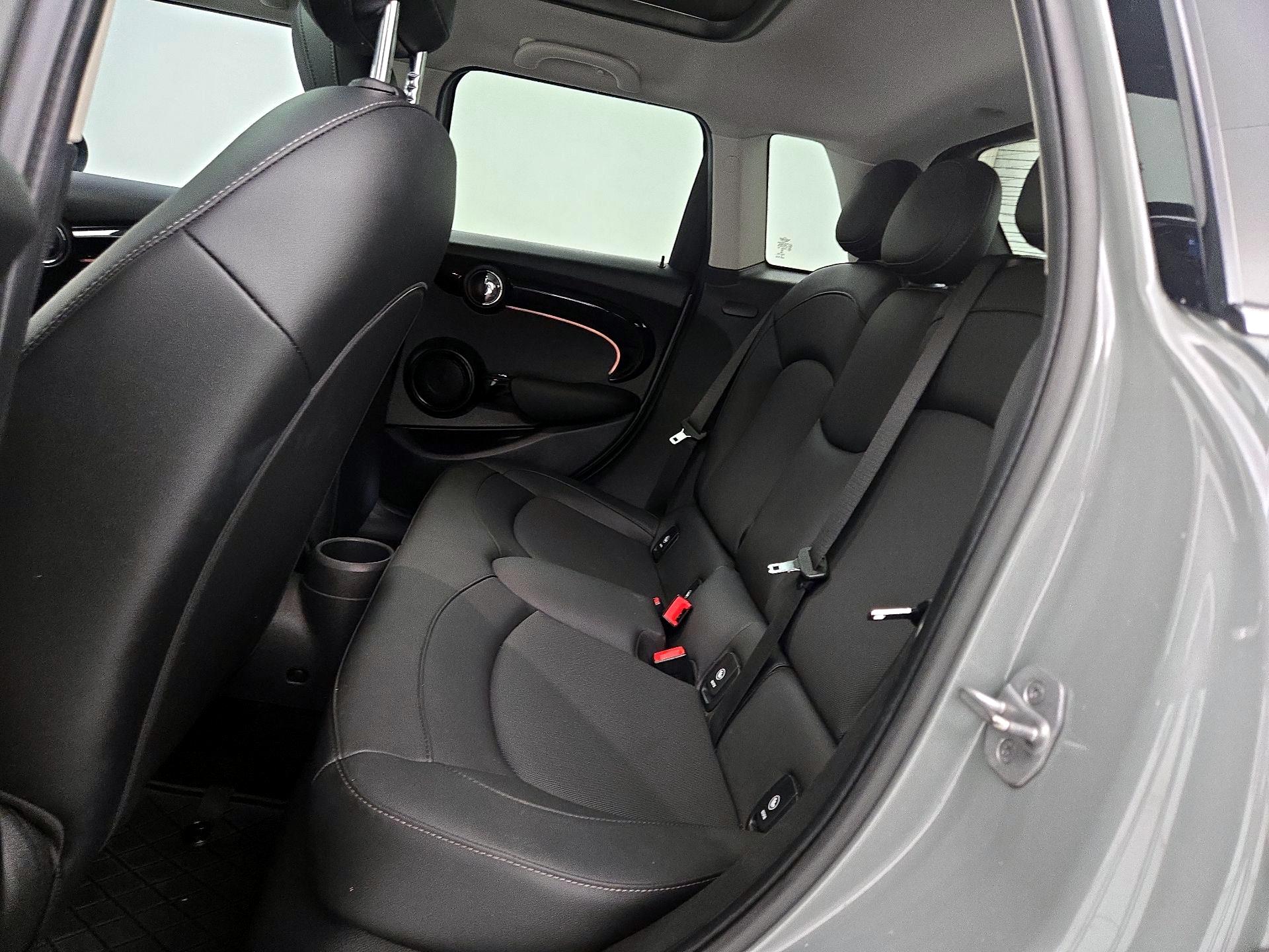 Thumbnail: 2023 MINI Cooper Hardtop - 20