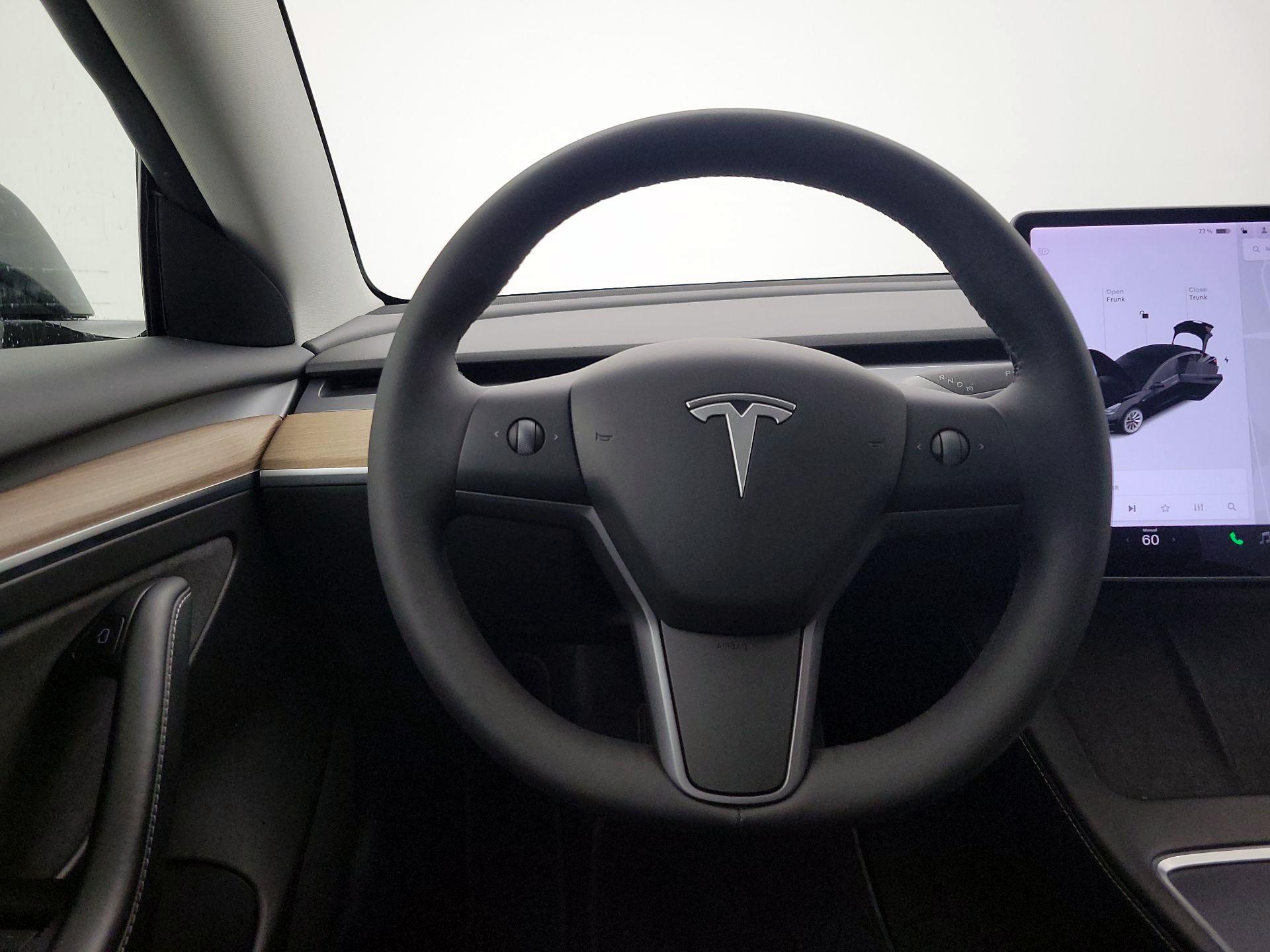 Thumbnail: 2021 Tesla Model 3 - 10