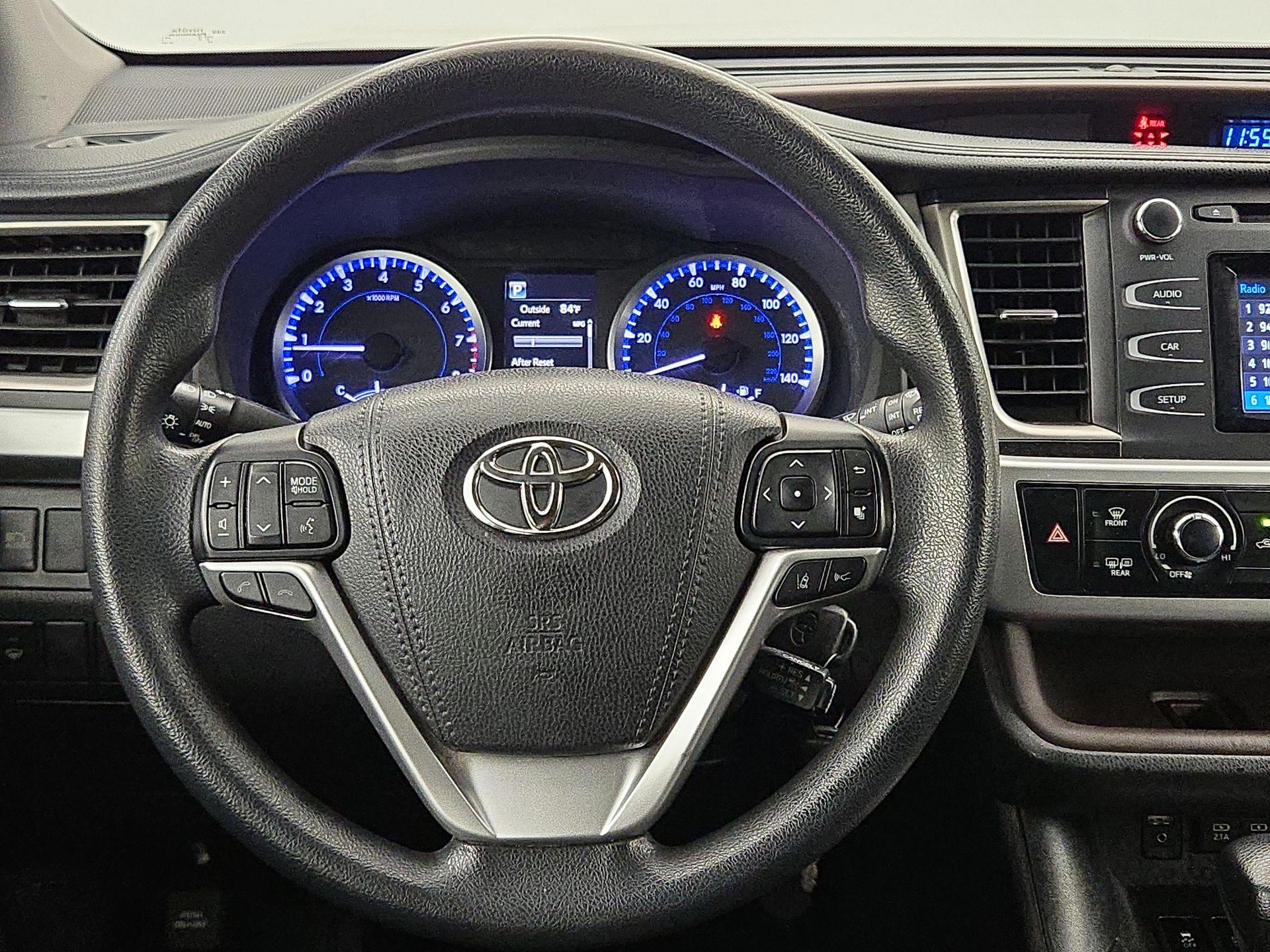 Thumbnail: 2018 Toyota Highlander - 10