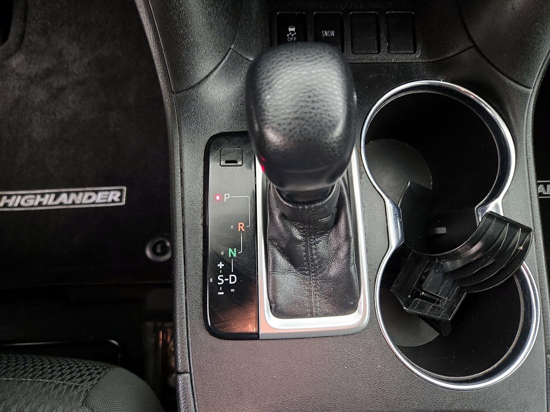 Thumbnail: 2018 Toyota Highlander - 17