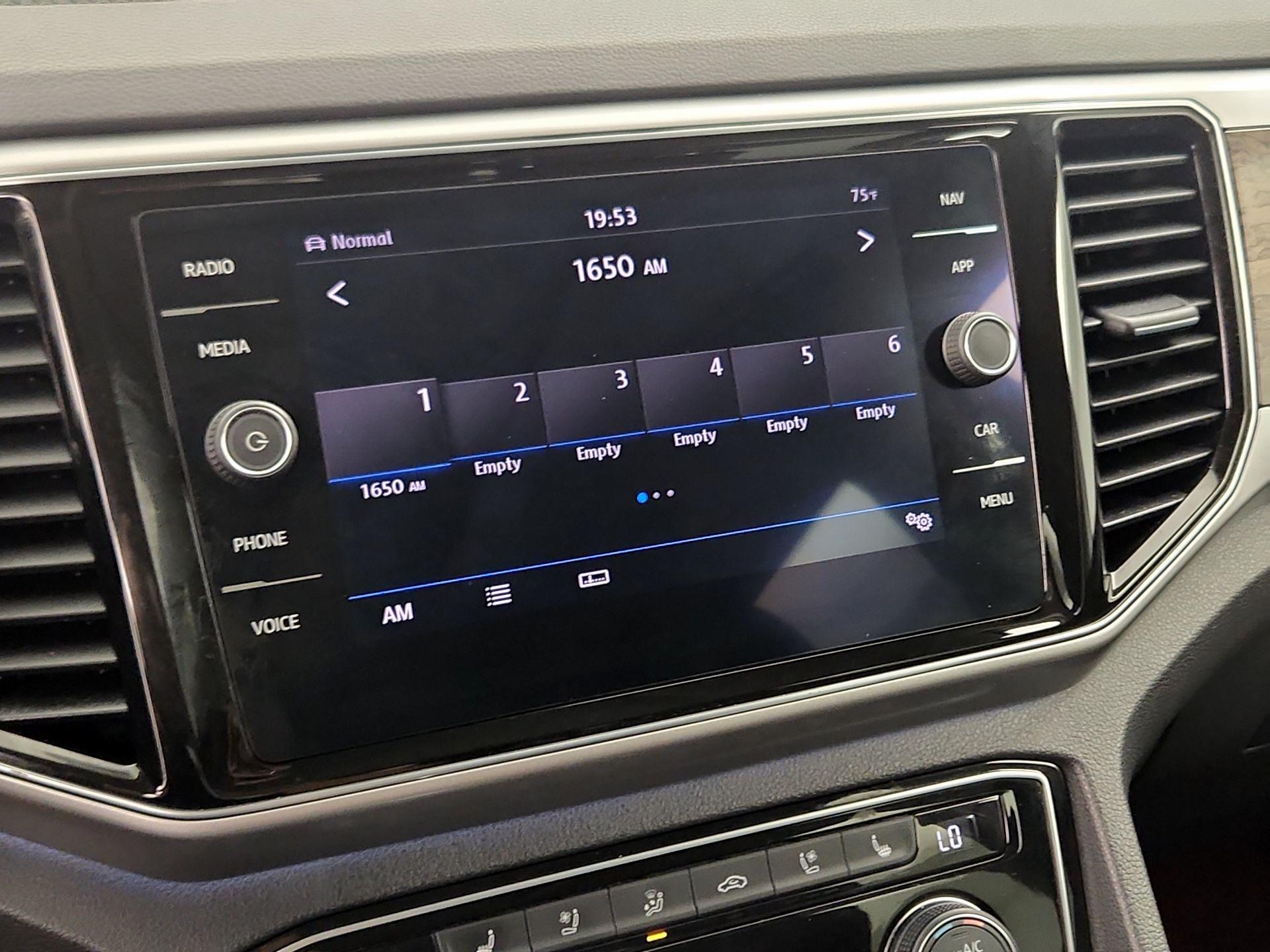 Thumbnail: 2019 Volkswagen Atlas - 16