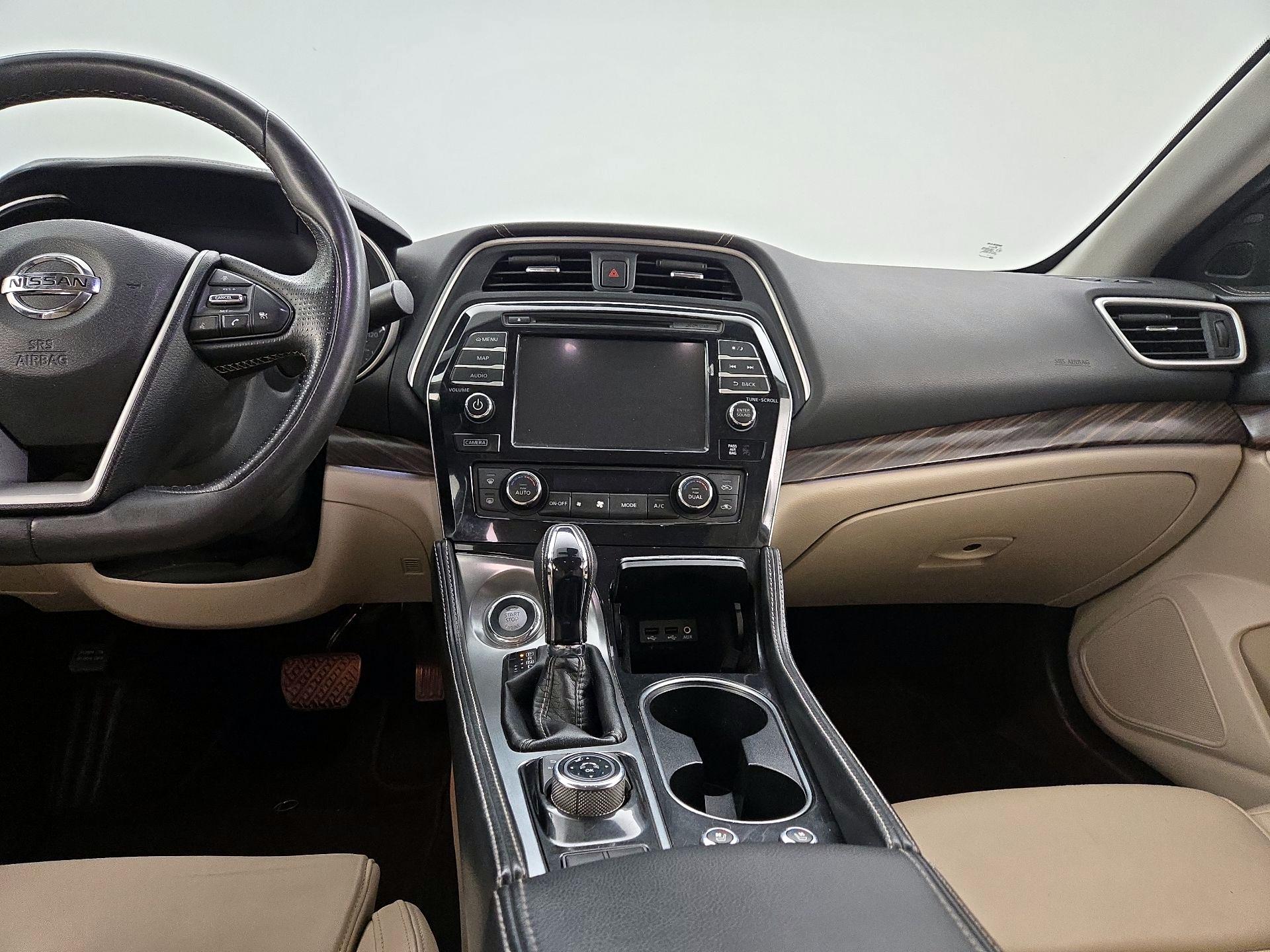 Thumbnail: 2016 Nissan Maxima - 9