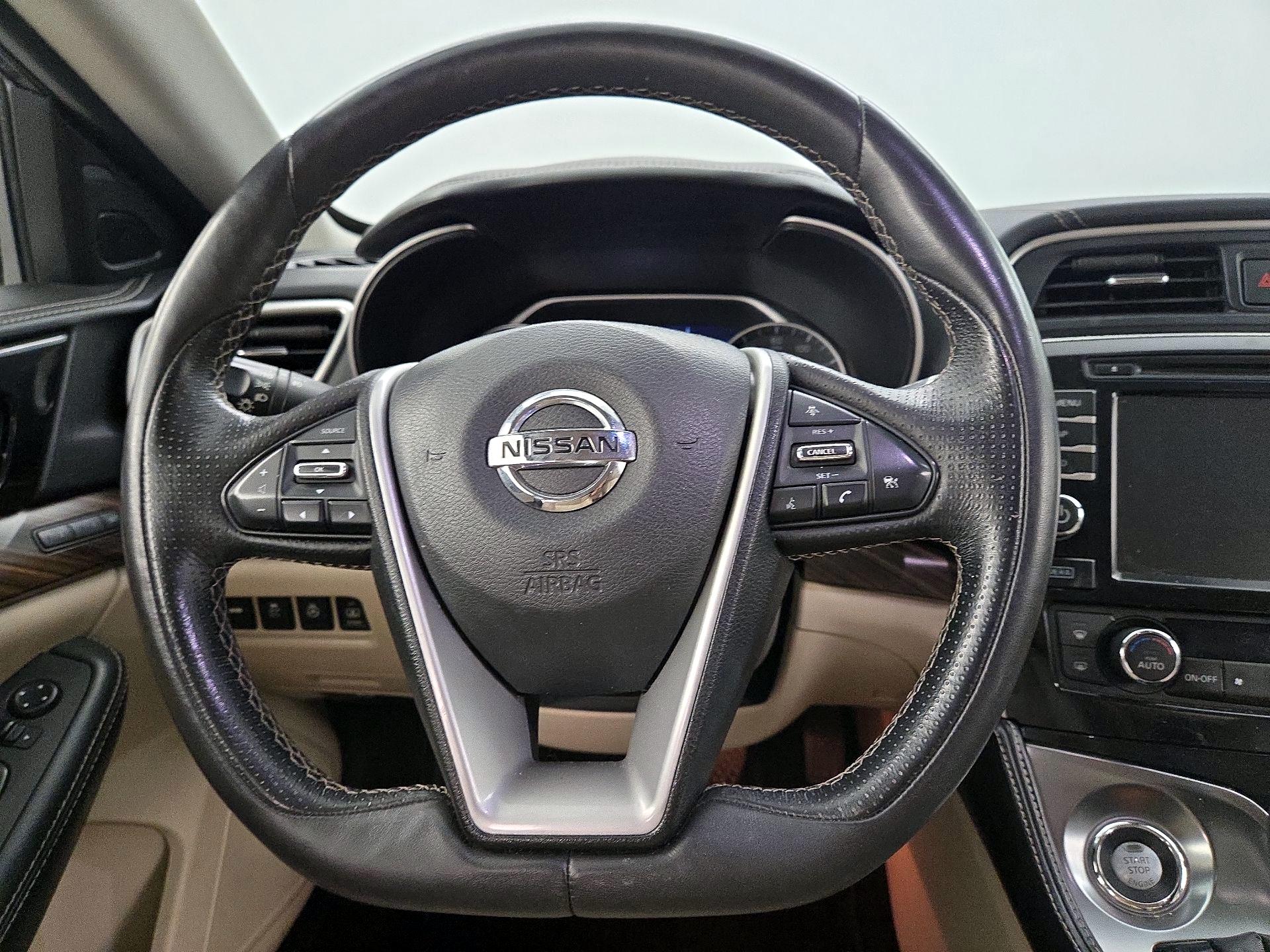 Thumbnail: 2016 Nissan Maxima - 10