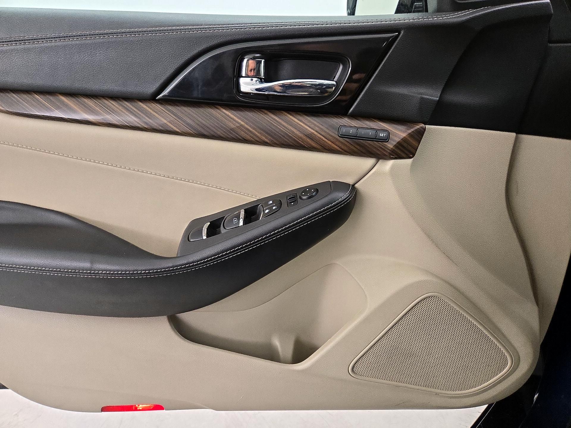 Thumbnail: 2016 Nissan Maxima - 12