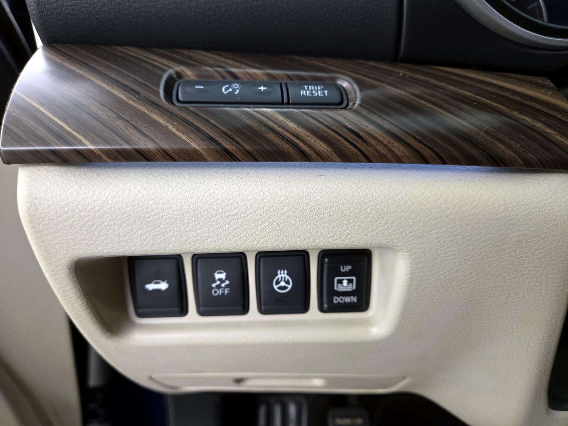 Thumbnail: 2016 Nissan Maxima - 13