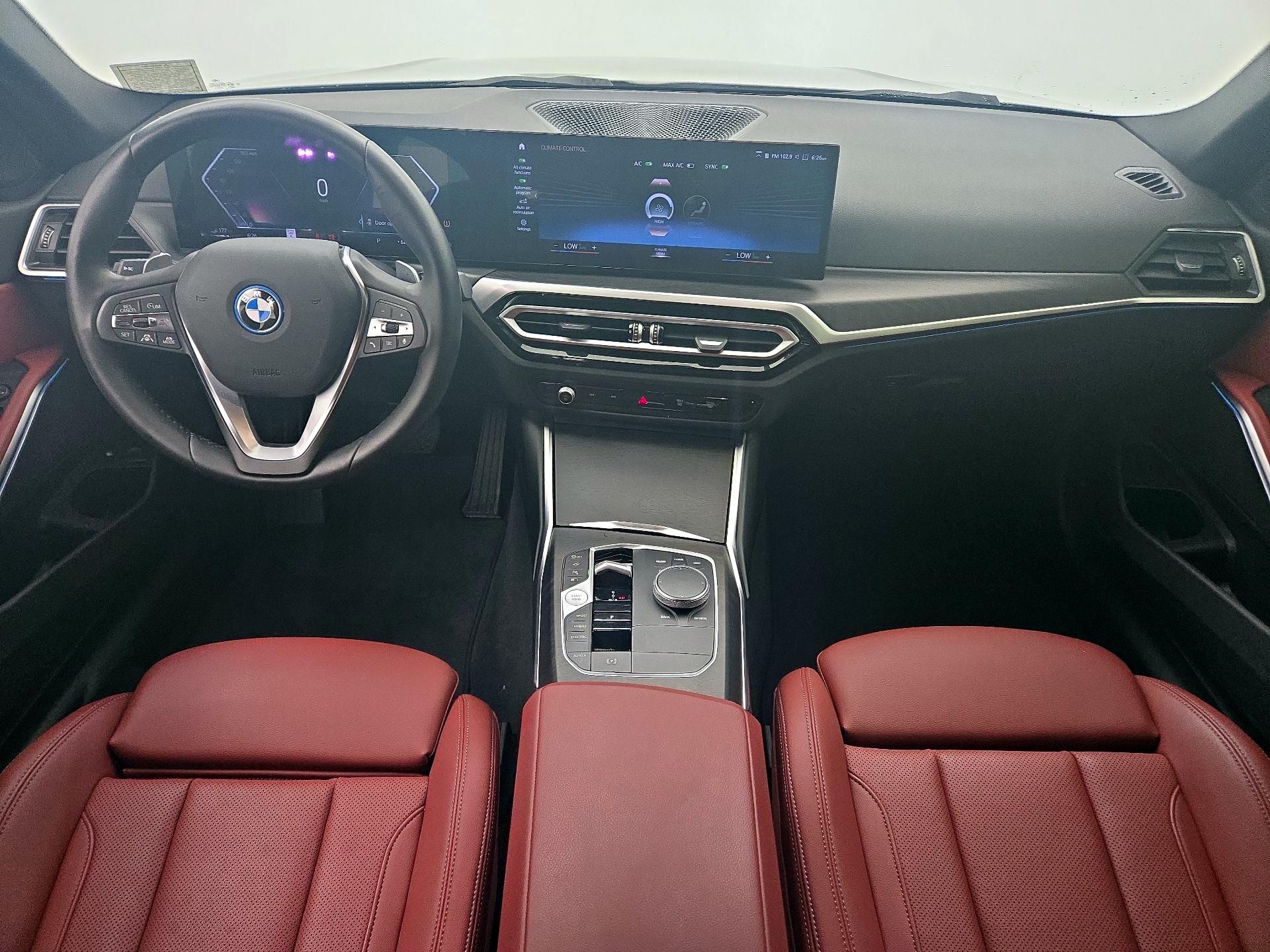 Thumbnail: 2024 BMW 3 Series - 9