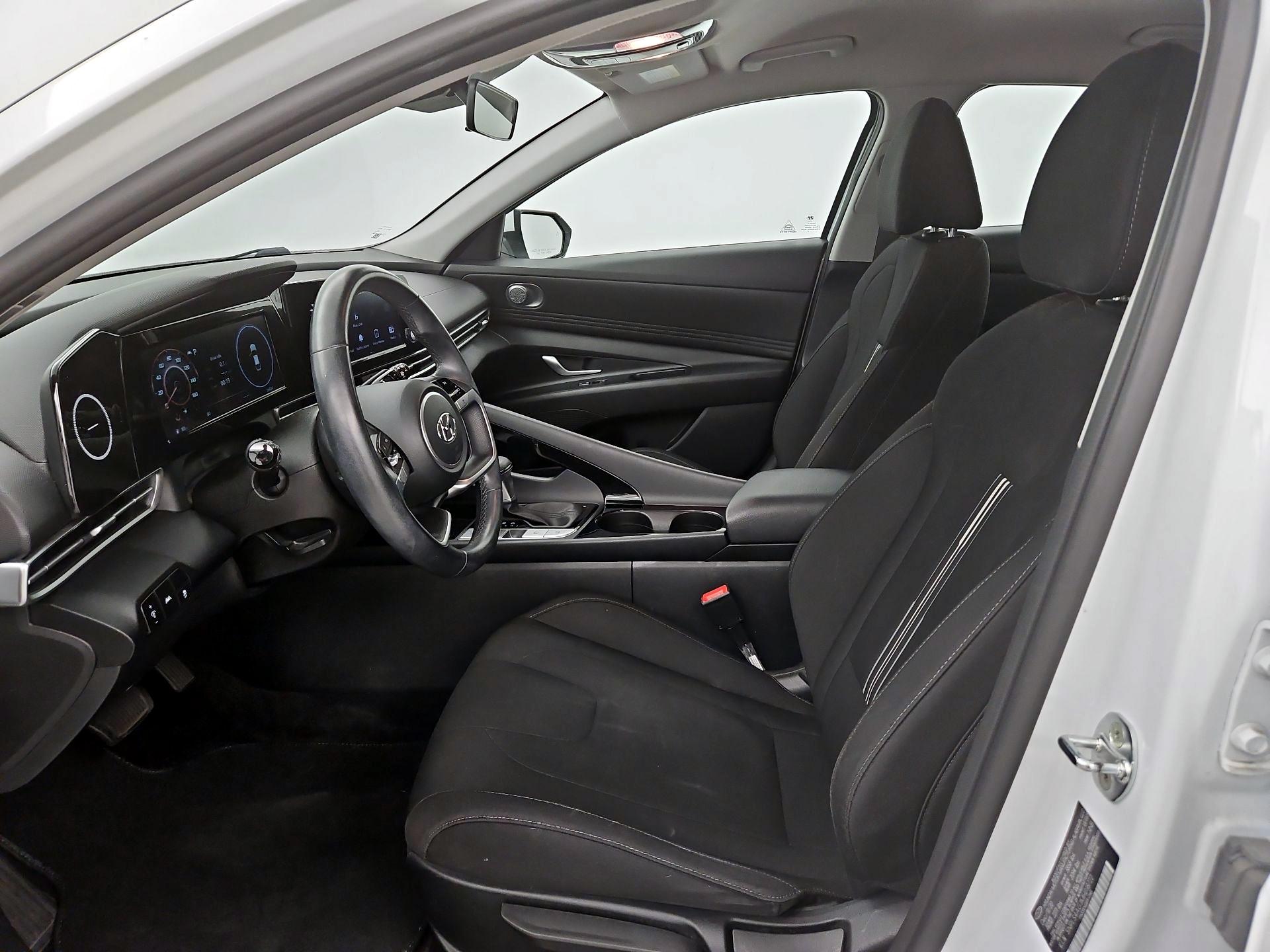 Thumbnail: 2021 Hyundai Elantra - 11