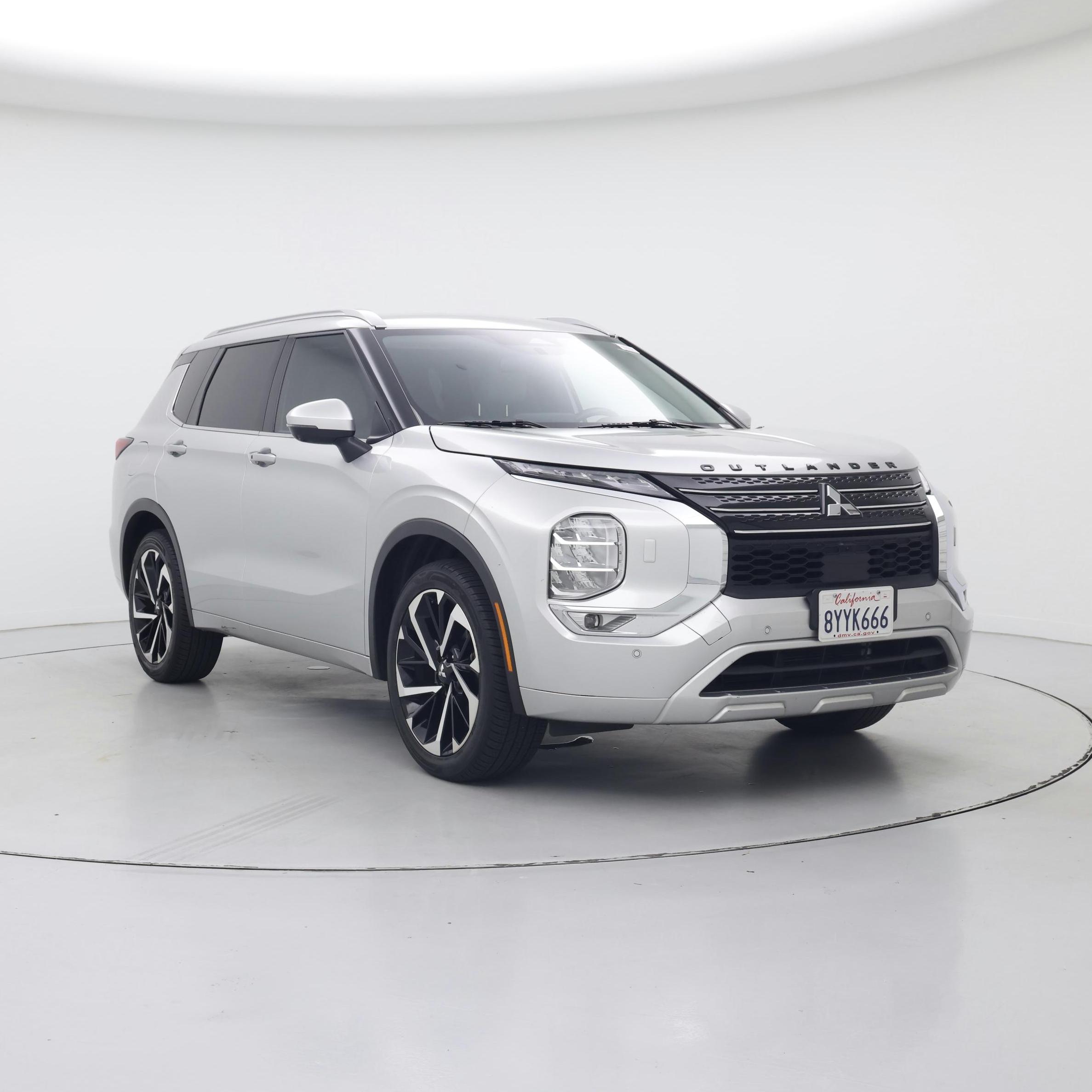 Silver 2022 Mitsubishi Outlander SUV / Crossover All-Wheel Drive Automatic