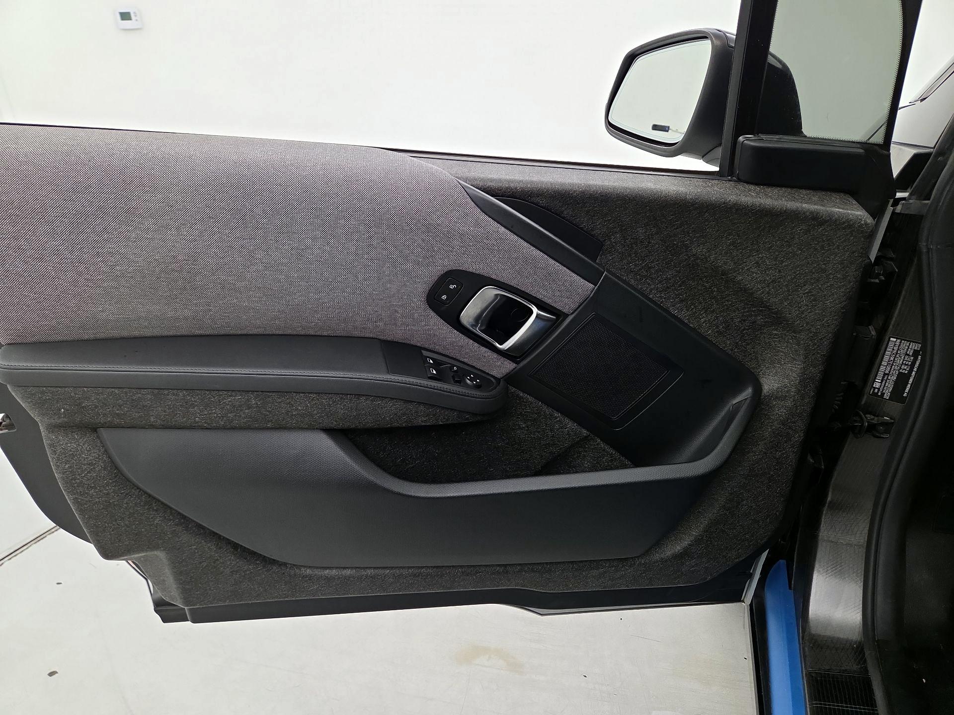 Thumbnail: 2019 BMW i3 - 12