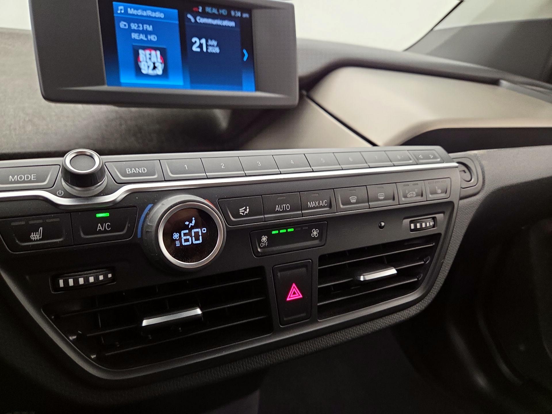 Thumbnail: 2019 BMW i3 - 16
