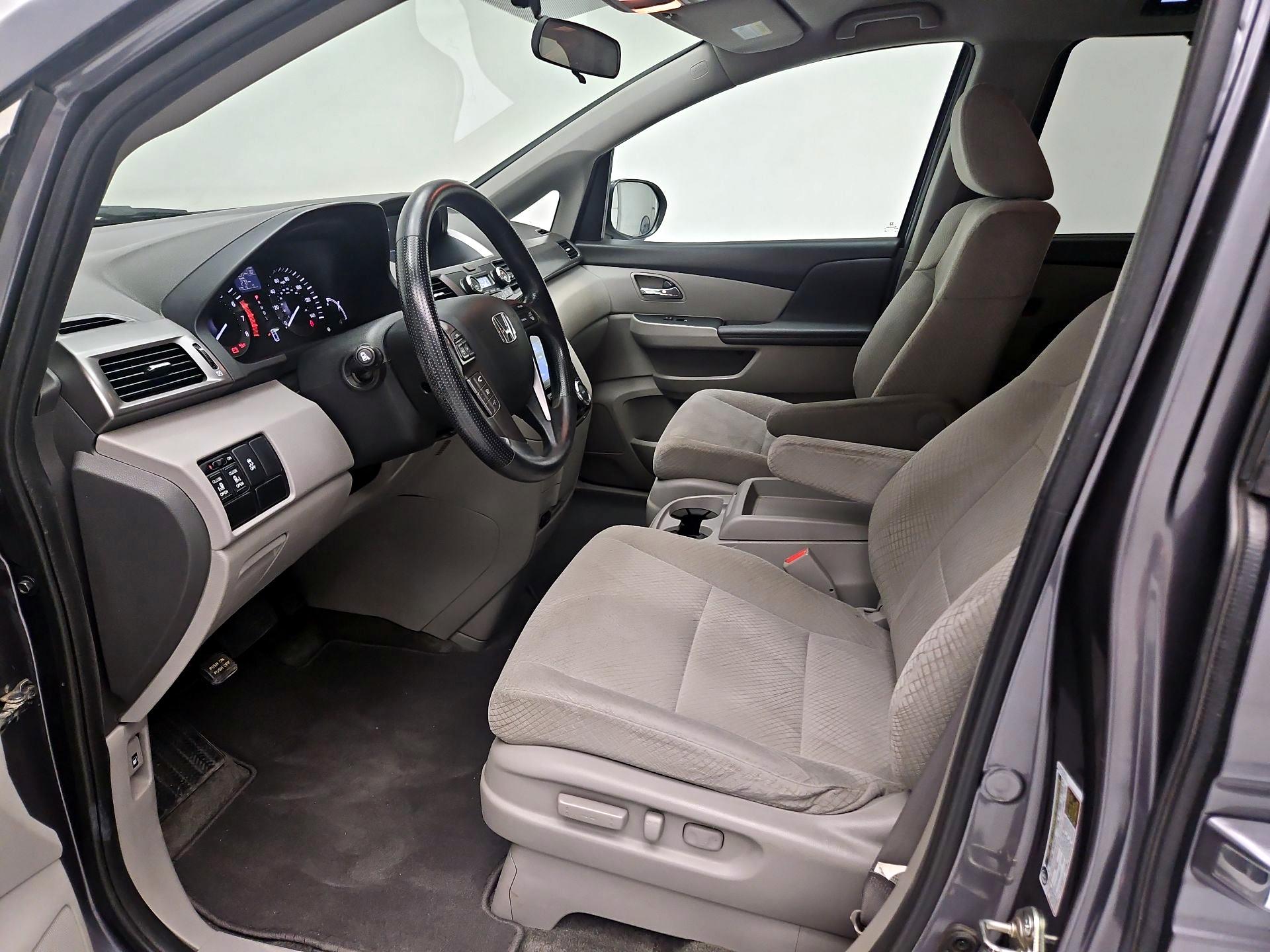 Thumbnail: 2015 Honda Odyssey - 11