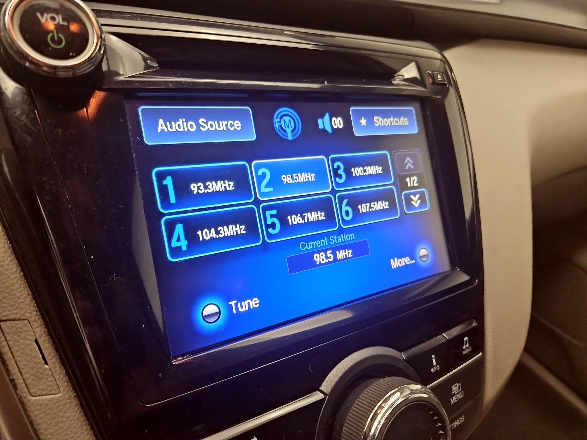 Thumbnail: 2015 Honda Odyssey - 15
