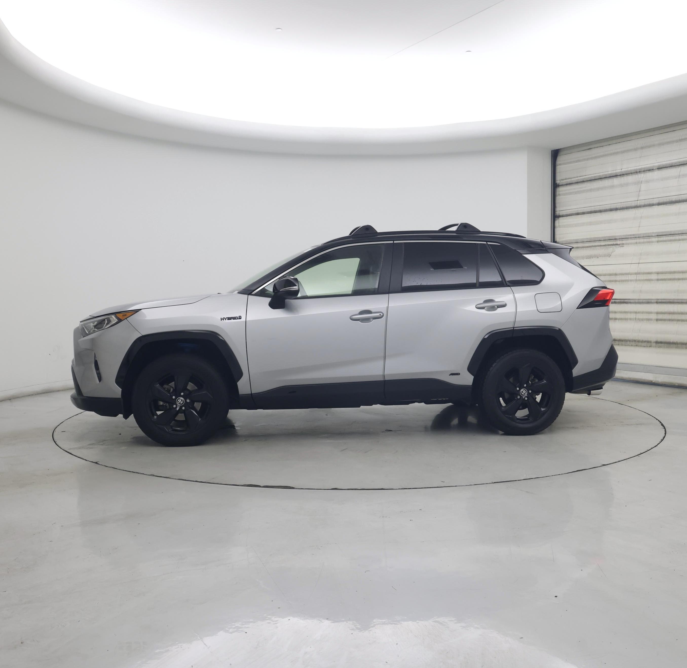Thumbnail: 2021 Toyota RAV4 - 3