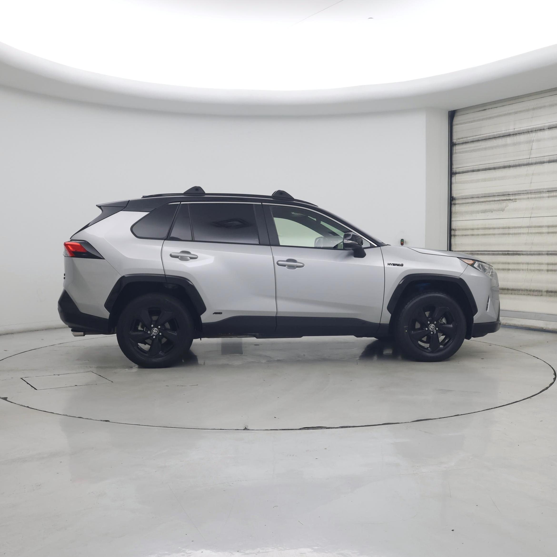 Thumbnail: 2021 Toyota RAV4 - 7