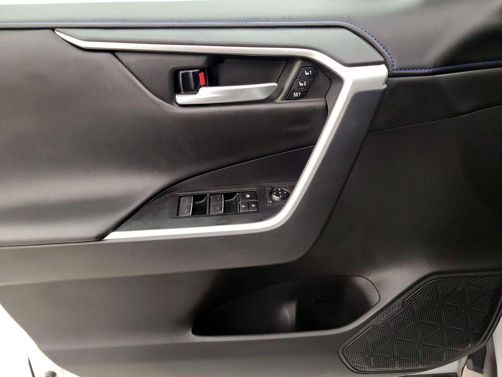 Thumbnail: 2023 Toyota RAV4 - 12