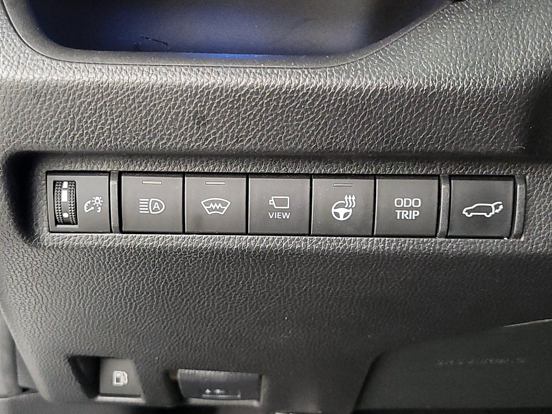 Thumbnail: 2023 Toyota RAV4 - 13