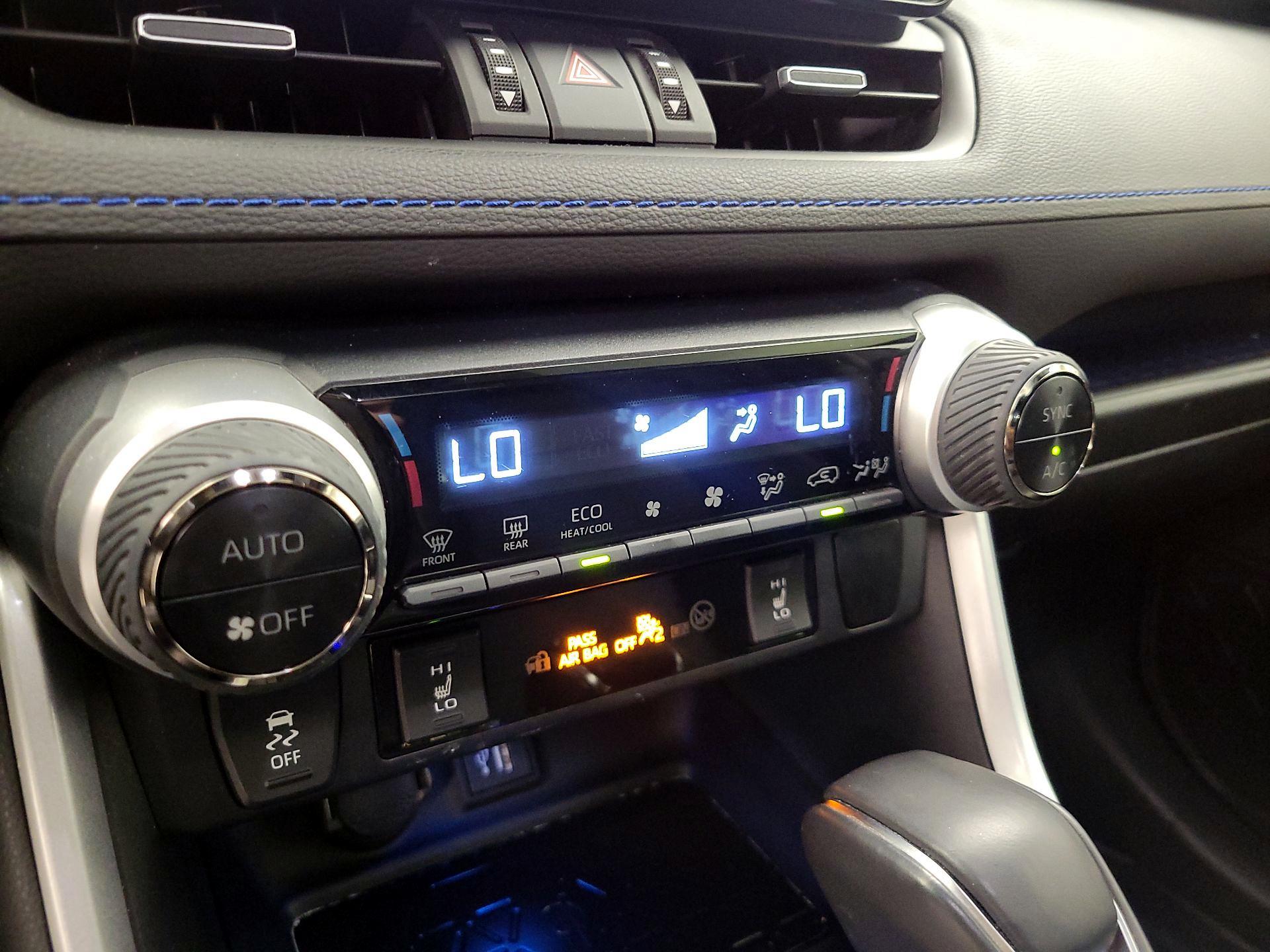 Thumbnail: 2023 Toyota RAV4 - 16