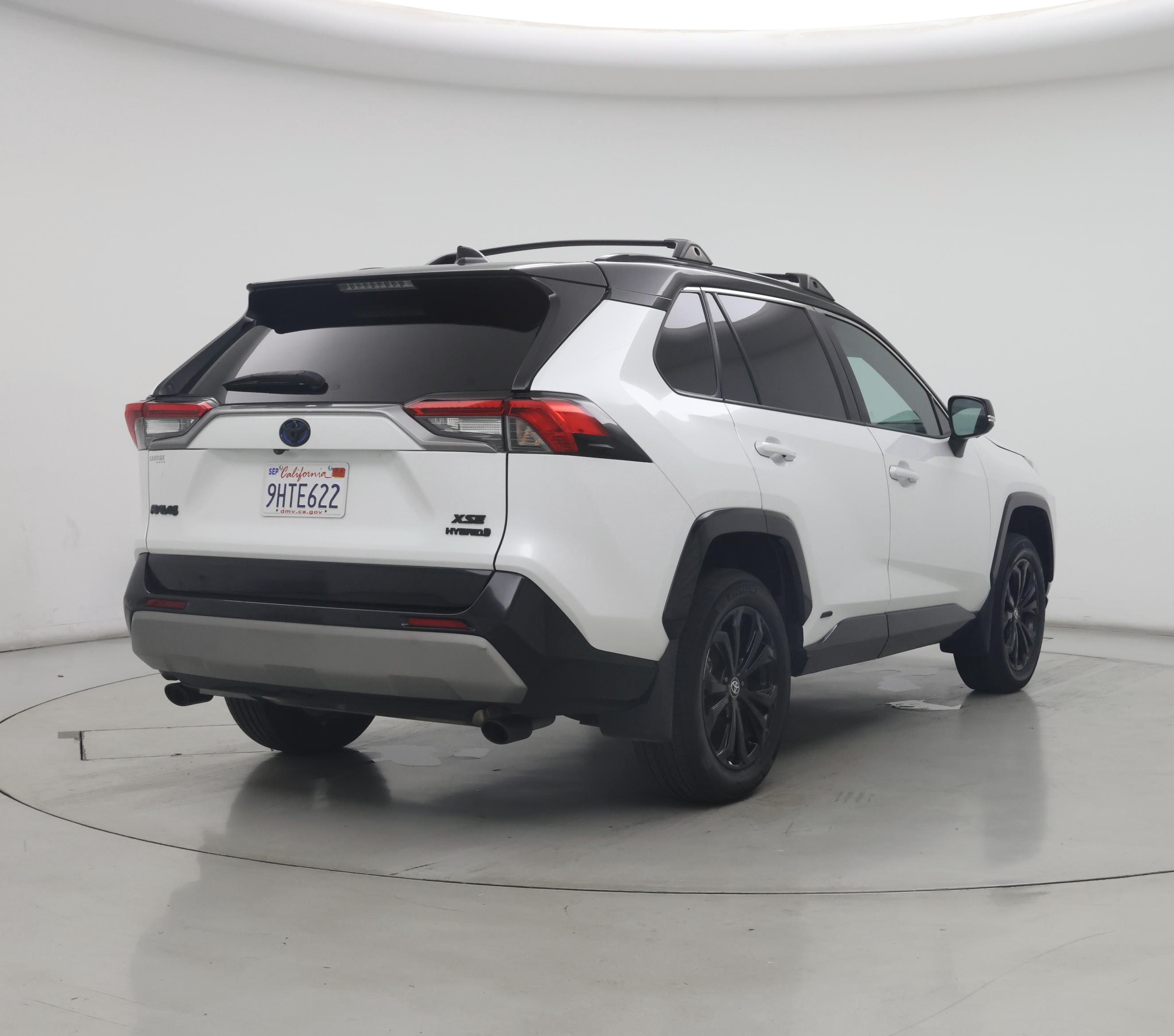 Thumbnail: 2023 Toyota RAV4 - 8
