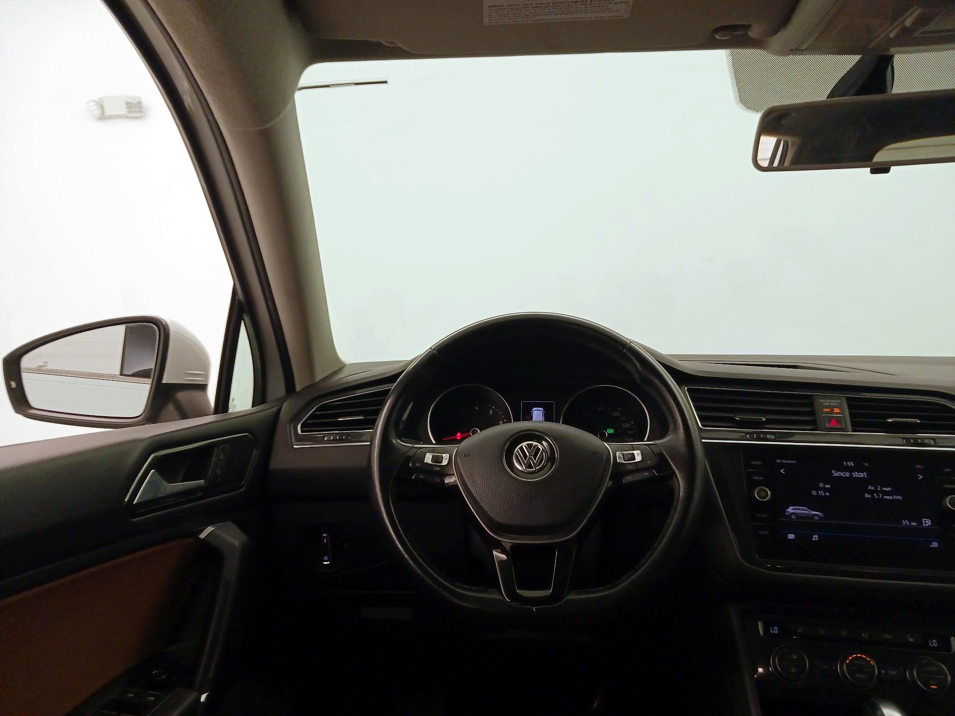 Thumbnail: 2018 Volkswagen Tiguan - 10