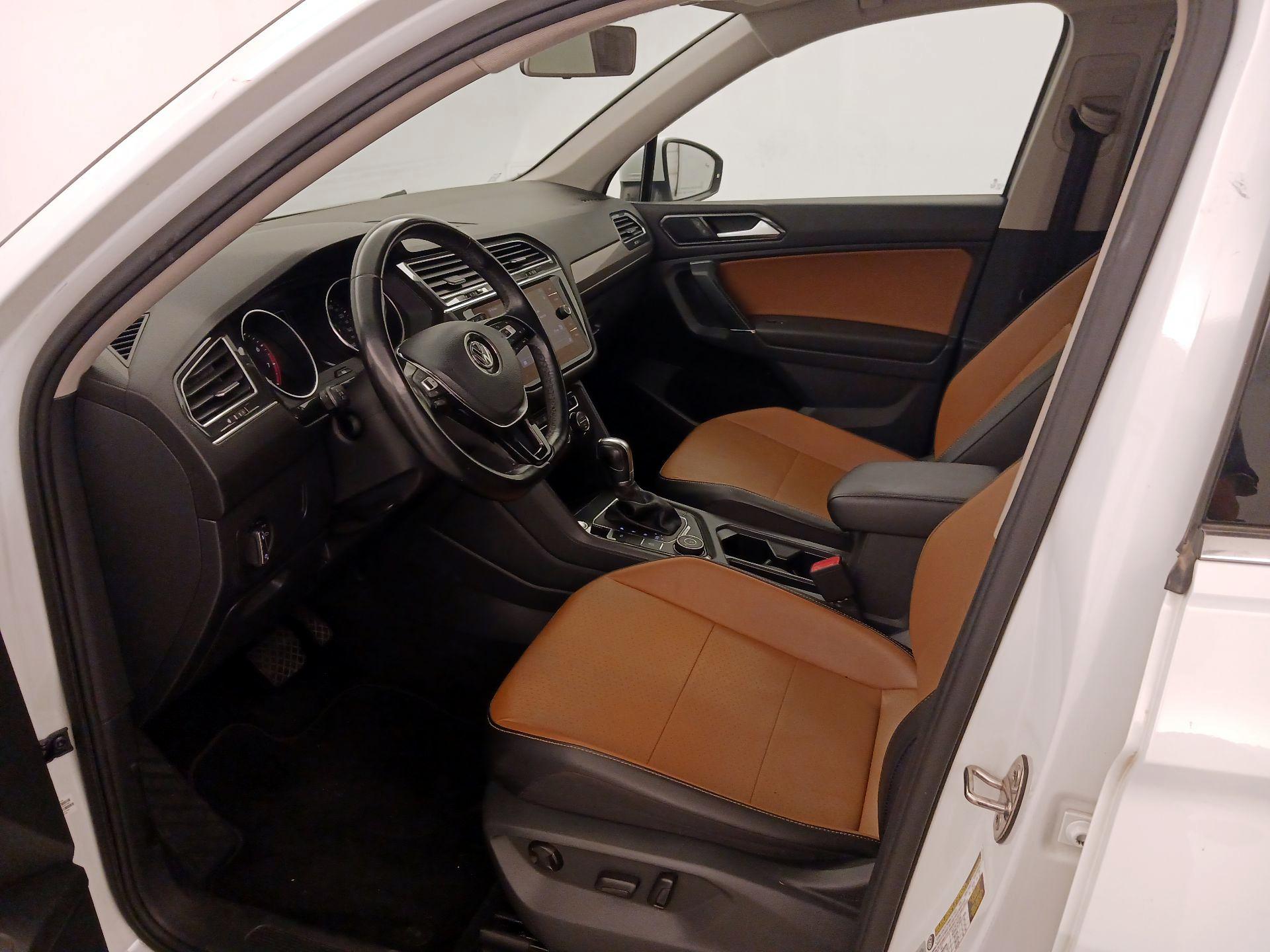 Thumbnail: 2018 Volkswagen Tiguan - 11