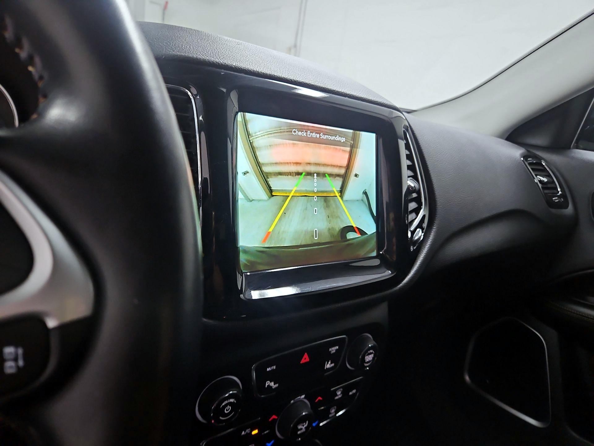 Thumbnail: 2021 Jeep Compass - 15
