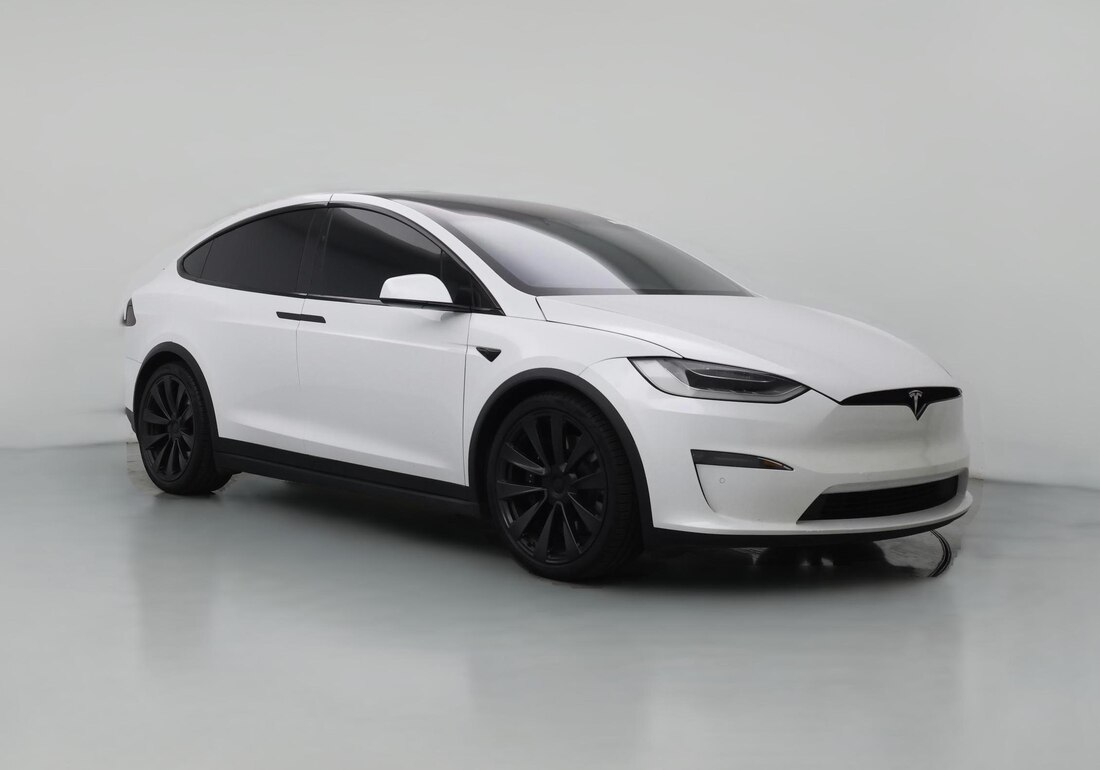 2022 Tesla Model X Long Range in White — CarMax photo