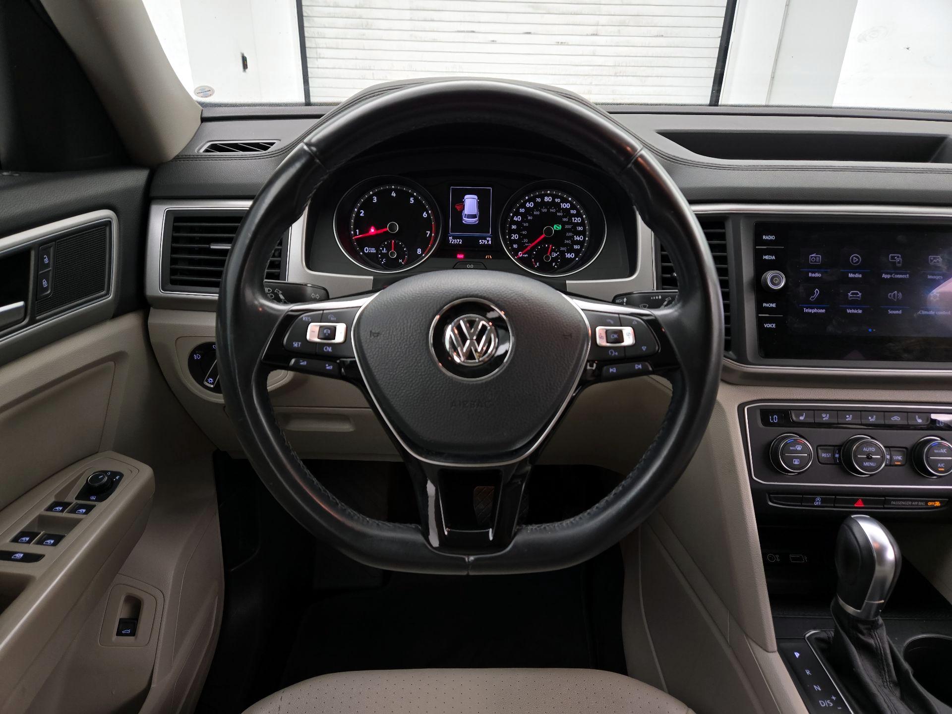 Thumbnail: 2018 Volkswagen Atlas - 10
