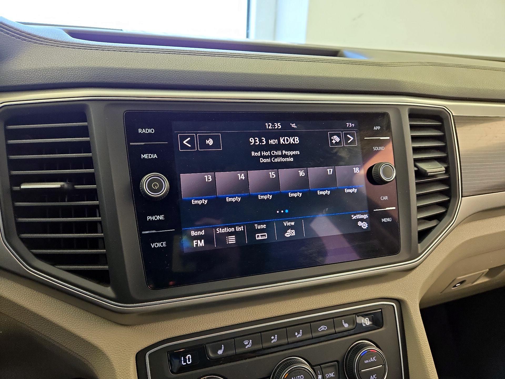 Thumbnail: 2018 Volkswagen Atlas - 15