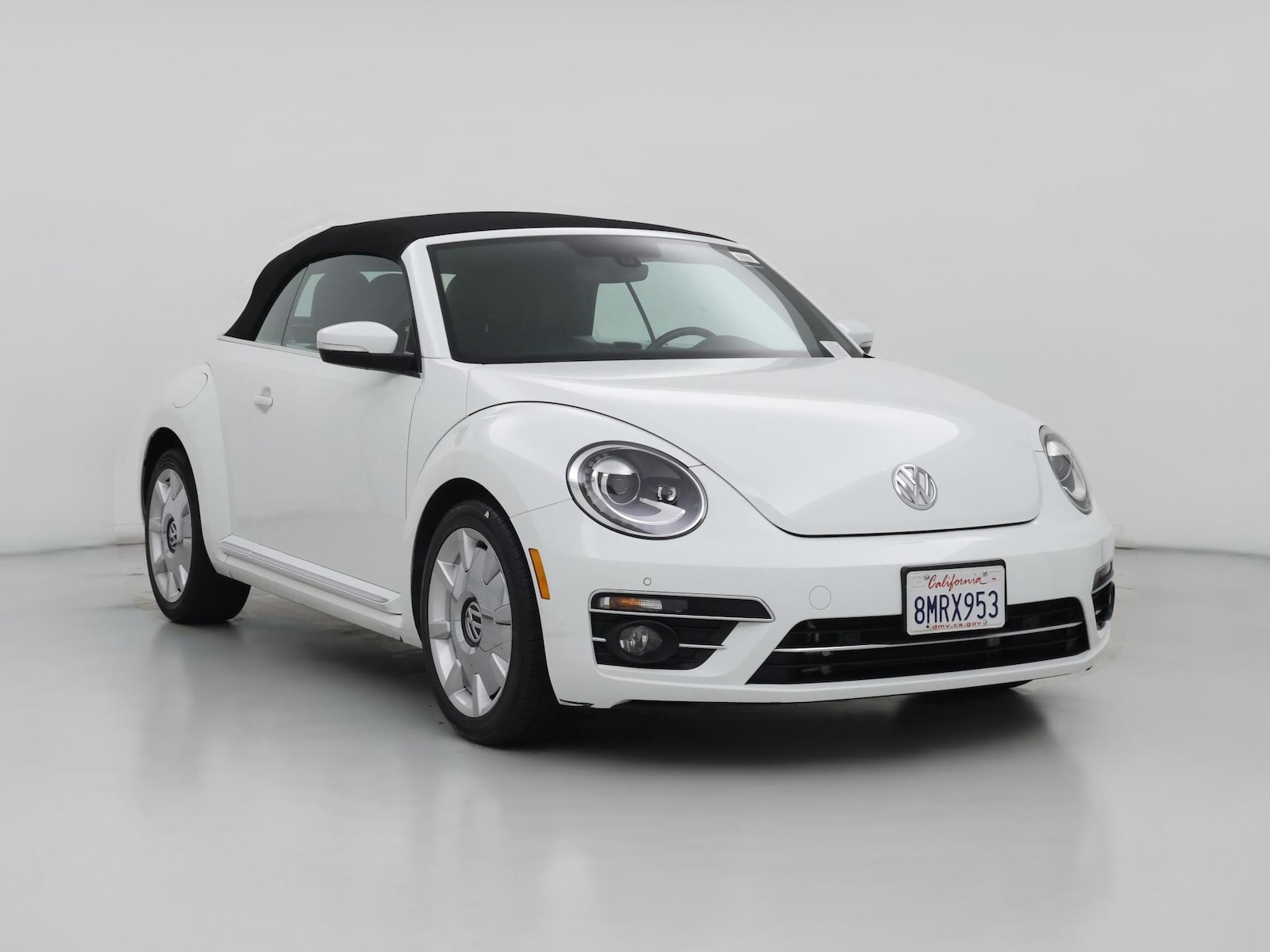 2019 Volkswagen Beetle SE - Photo 1