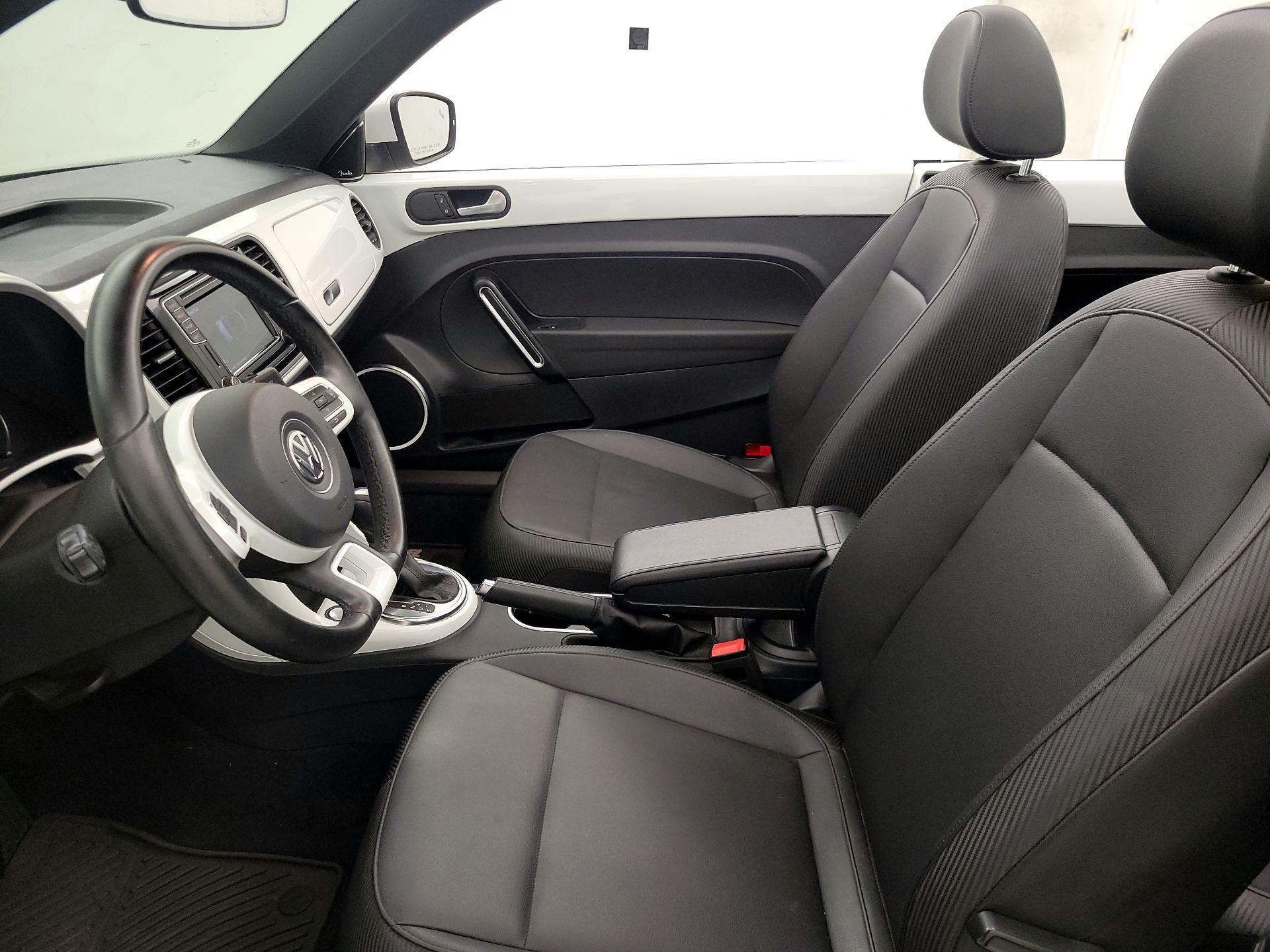 Thumbnail: 2019 Volkswagen Beetle - 11