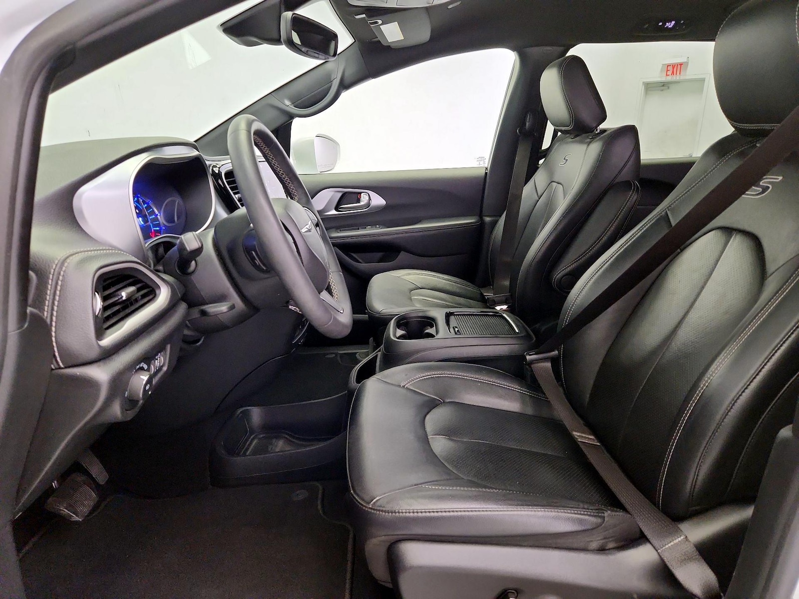 2022 Chrysler Pacifica Hybrid Touring L - Photo 12